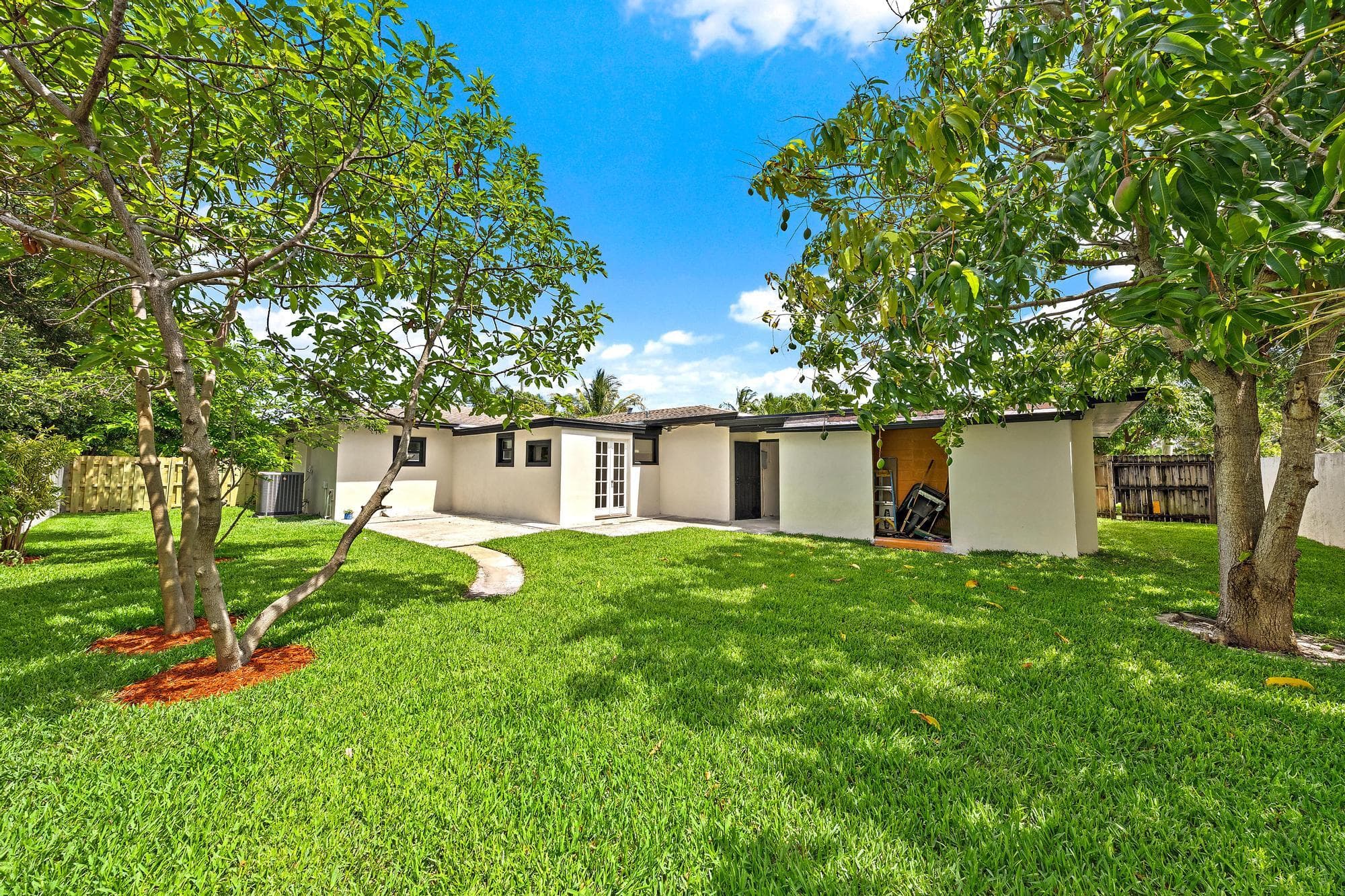 117 SE 22nd Avenue, Boynton Beach, FL 33435 — photo 24 of 27
