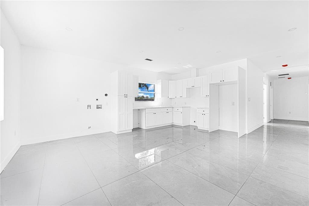 7990 NW 8th Avenue, Miami, FL 33150 — photo 3 of 37
