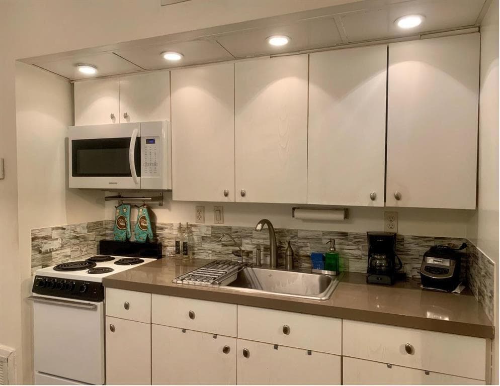 2710 Riverside Drive 203-a, Coral Springs, FL 33065 — photo 2 of 11