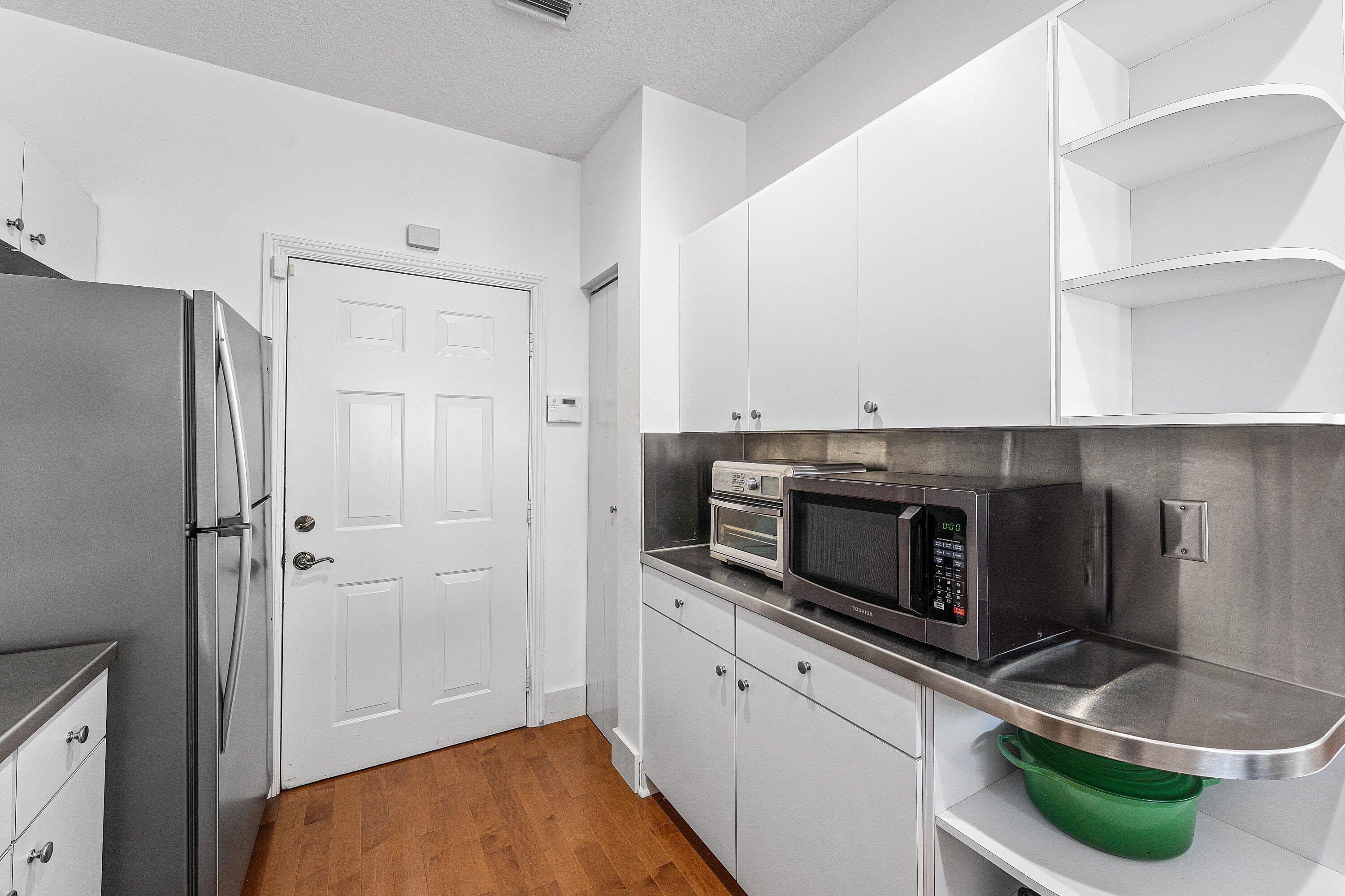 808 SW 7th Avenue, Fort Lauderdale, FL 33315 — photo 12 of 45