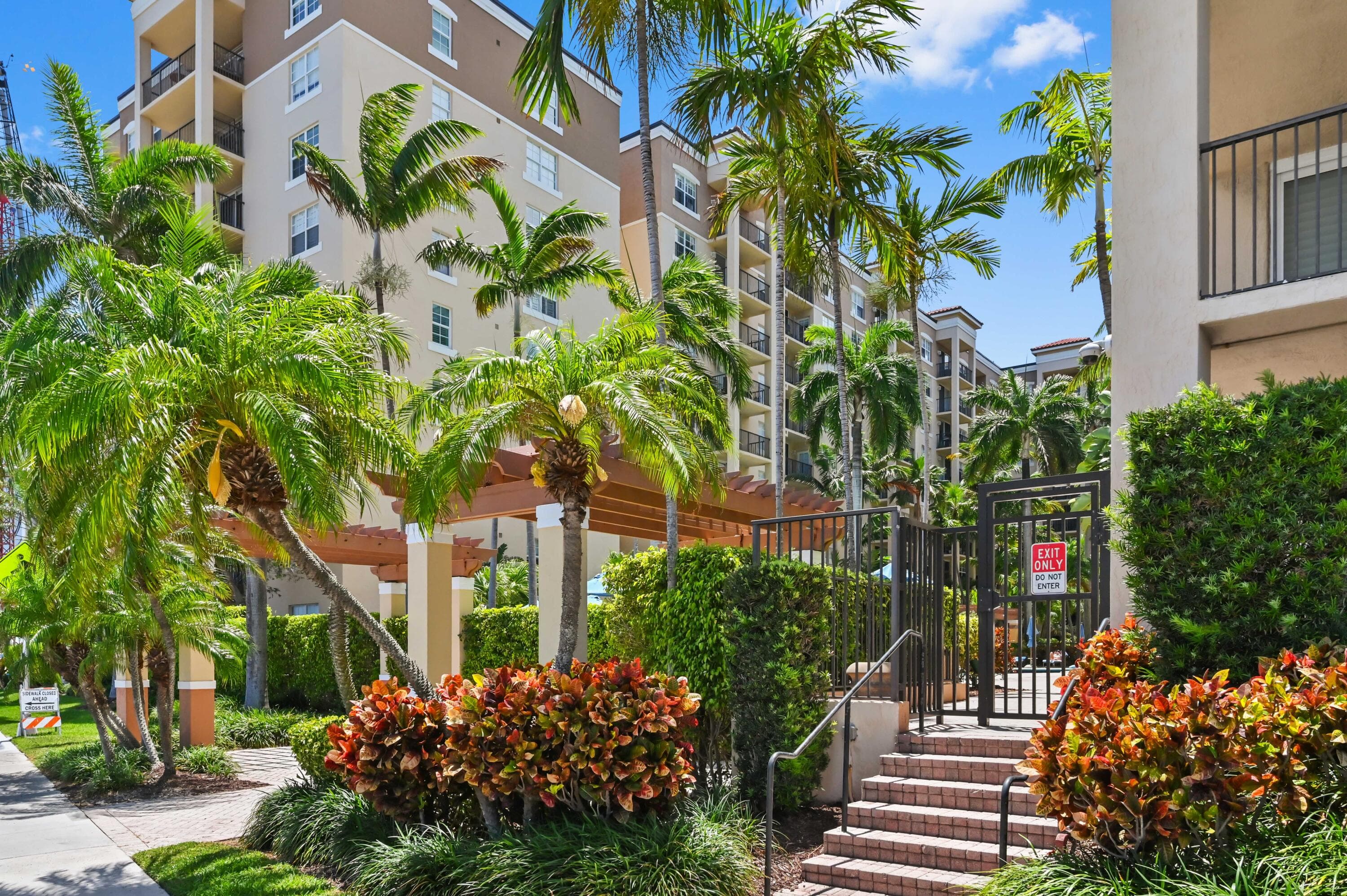 1801 N Flagler Drive 308, West Palm Beach, FL 33407 — photo 2 of 30
