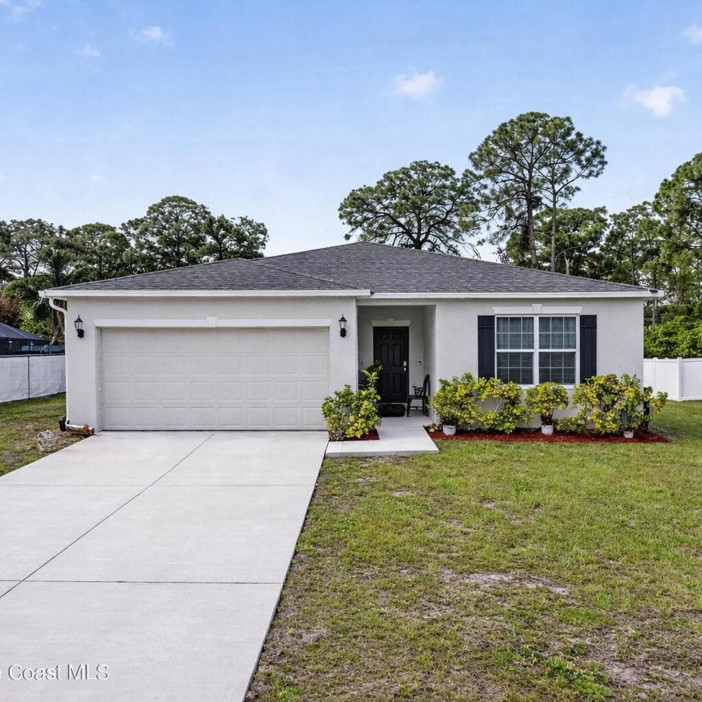 180 SE Dolphin St Street SE, Palm Bay, FL 32909 — photo 1 of 42