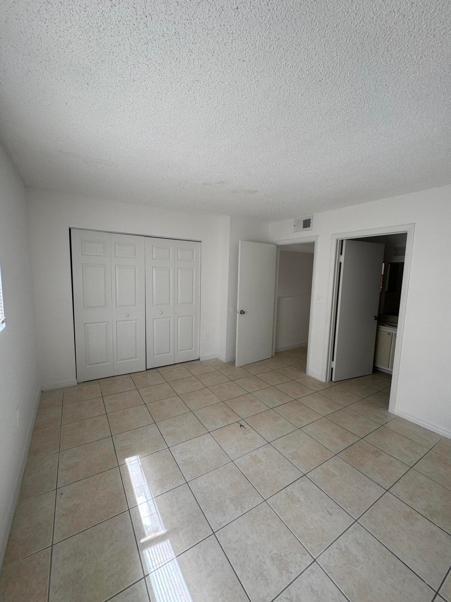 417 E Palm Cir Circle E 417, Pembroke Pines, FL 33025 — photo 20 of 20