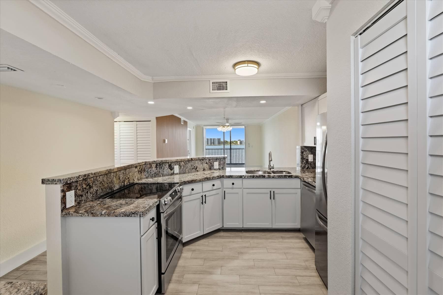 115 Lake Emerald Drive 304, Oakland Park, FL 33309 — photo 2 of 29