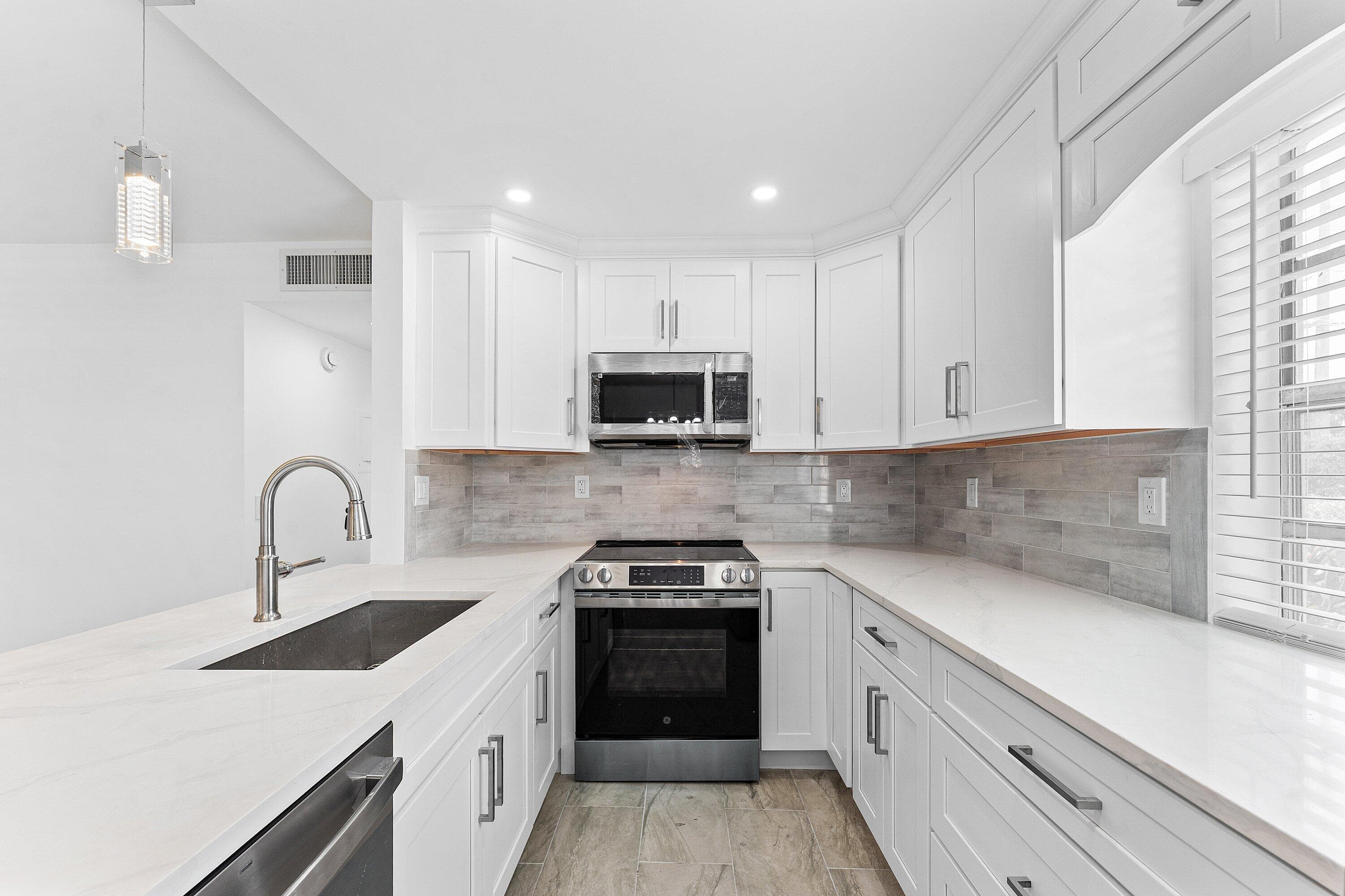 790 Burgundy Q, Delray Beach, FL 33484 — photo 1 of 27