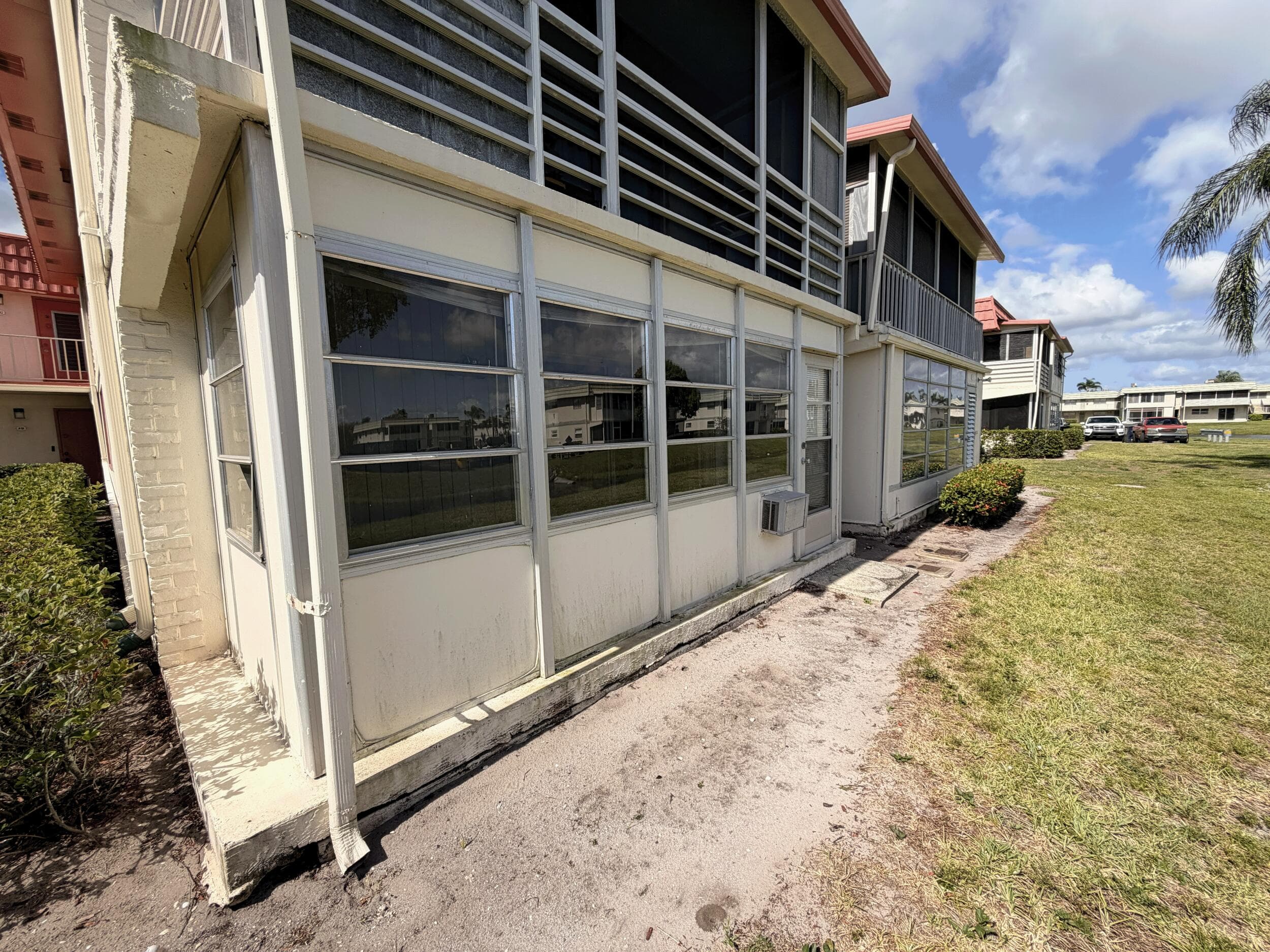 19 Saxony 19, Delray Beach, FL 33446 — photo 12 of 13