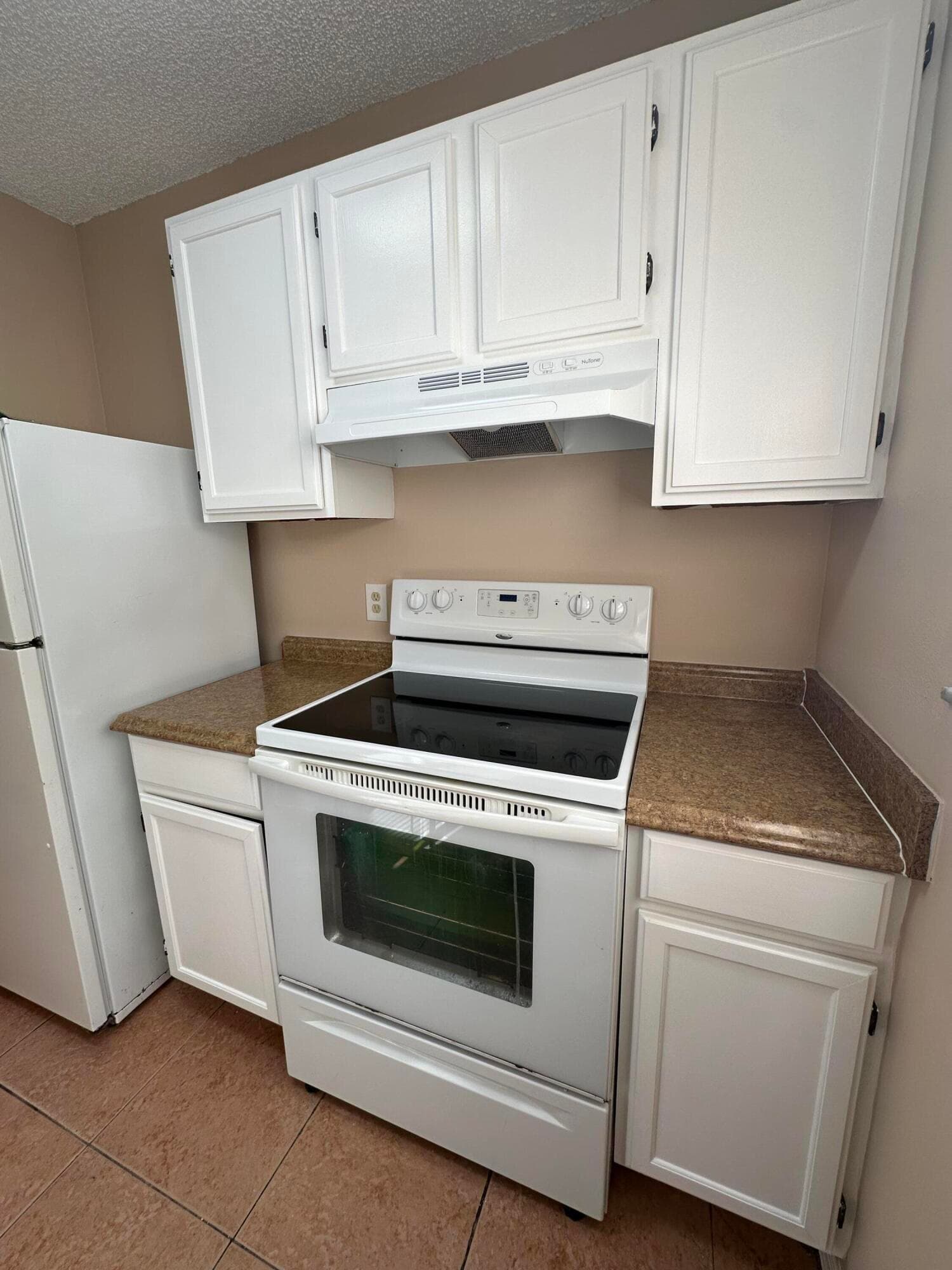 958 Louisiana Avenue 958, Sebastian, FL 32958 — photo 4 of 32