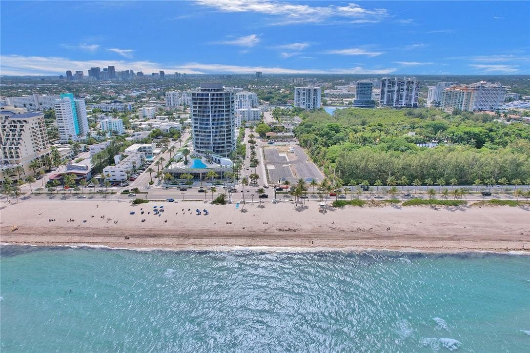 720 Orton Avenue 404, Fort Lauderdale, FL 33304 — photo 1 of 47