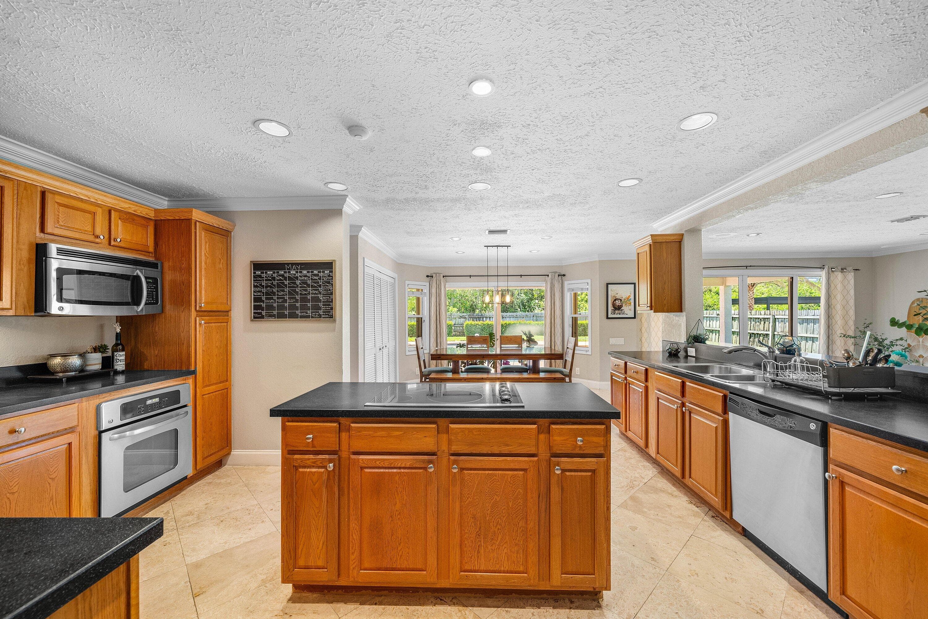 1560 SW 17th Street, Boca Raton, FL 33486 — photo 8 of 59
