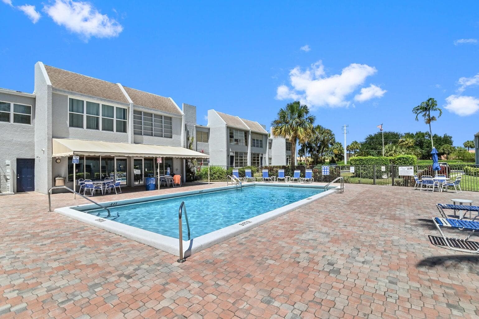 2940 SW 22nd Avenue 702, Delray Beach, FL 33445 — photo 4 of 9