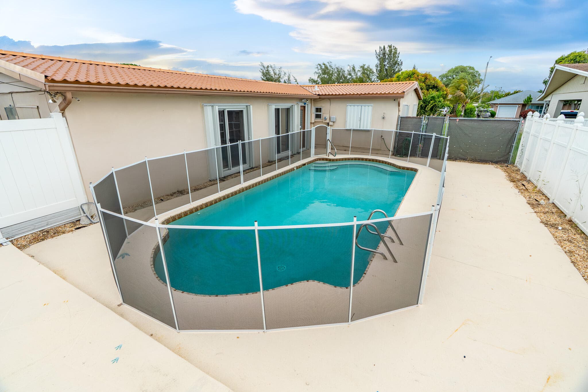3201 Alice Drive, Palm Springs, FL 33461 — photo 5 of 65