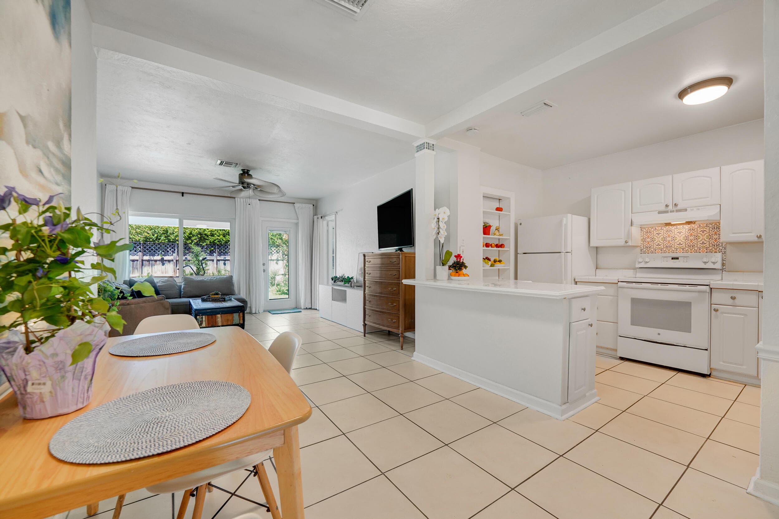 1236 NE 13th Avenue, Fort Lauderdale, FL 33304 — photo 26 of 41