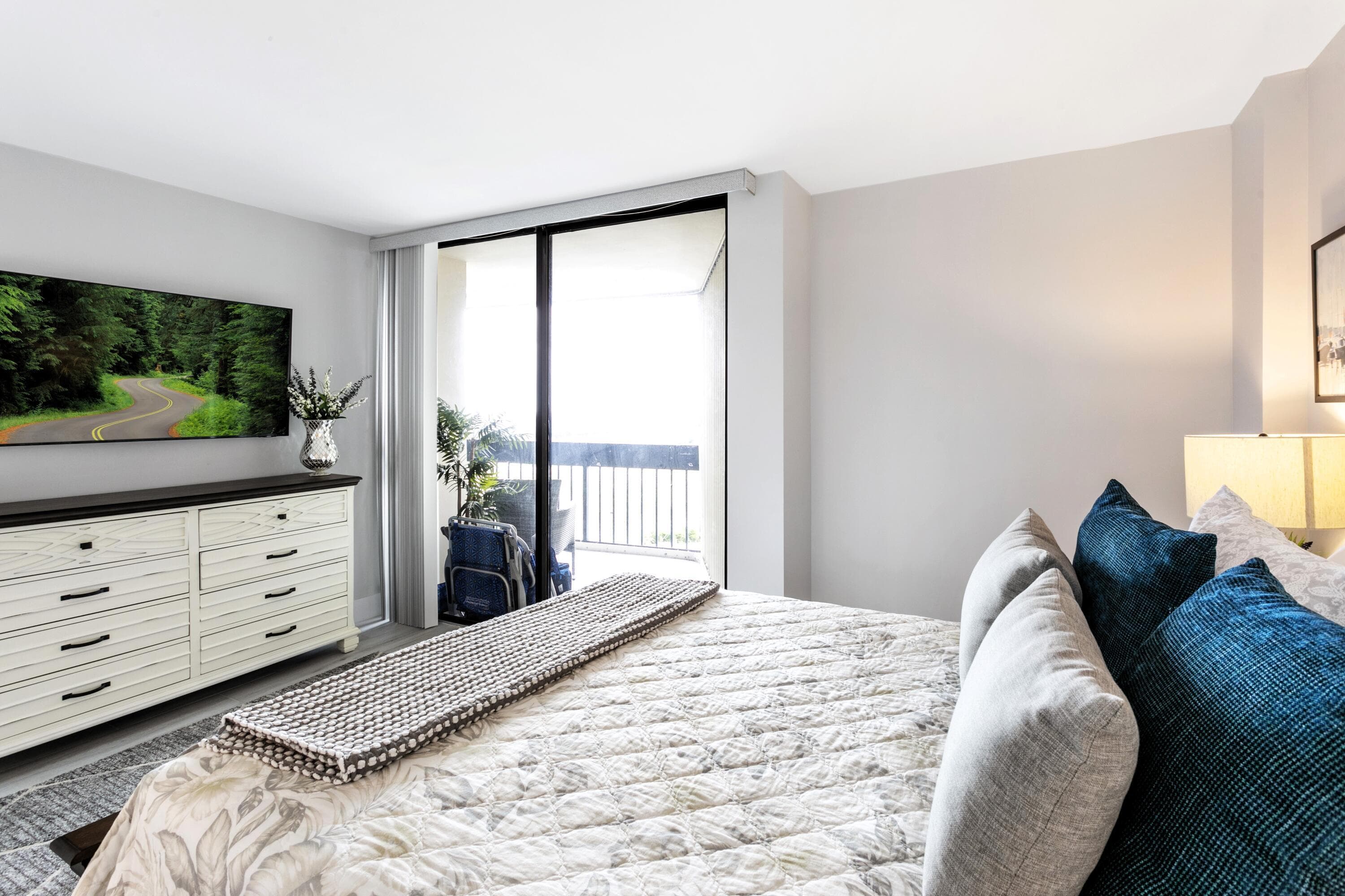 2400 Presidential Way 1803, West Palm Beach, FL 33401 — photo 18 of 34