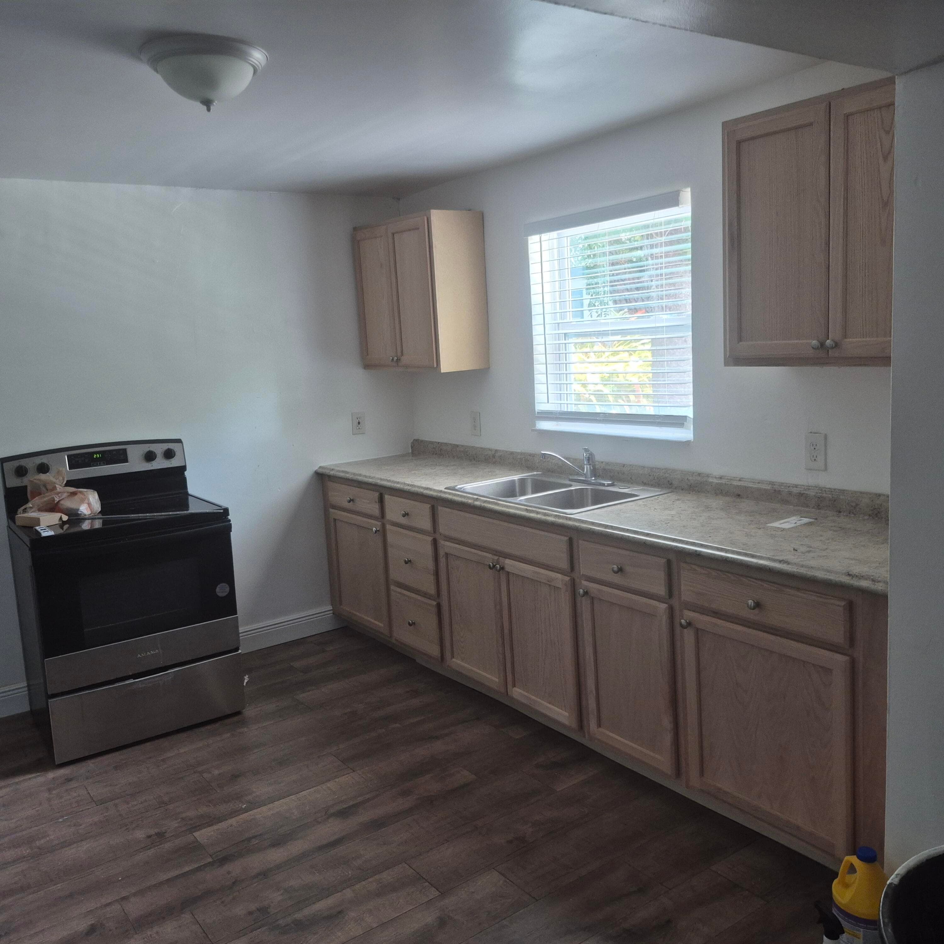 1420 NW 5th Avenue NW, Fort Lauderdale, FL 33311 — photo 3 of 15