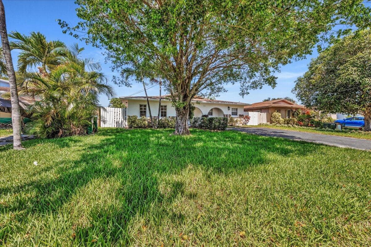 4641 SW 43rd Avenue, Dania Beach, FL 33314 — photo 2 of 29