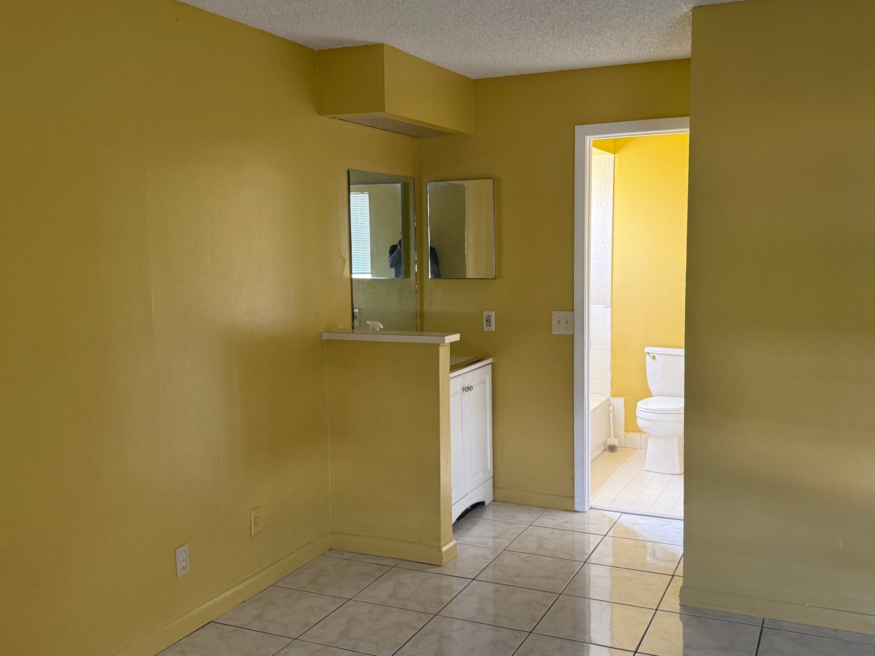 2511 NW 56th Avenue 111, Lauderhill, FL 33313 — photo 4 of 11