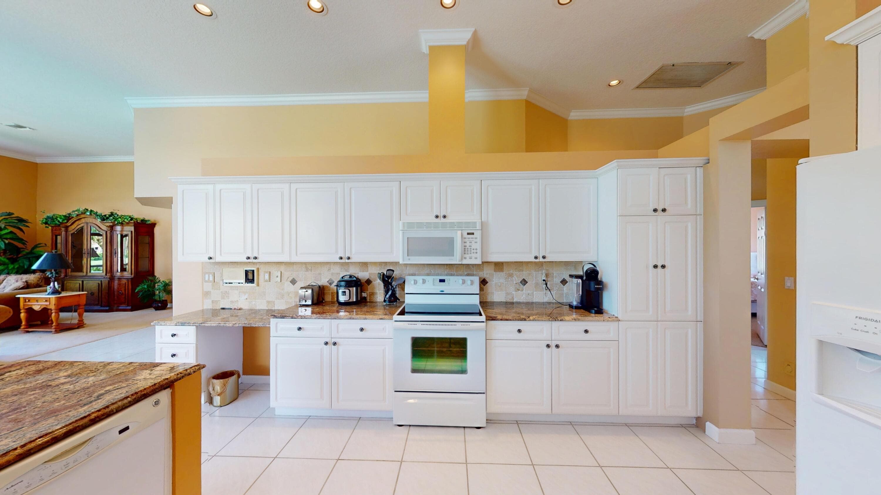 71 Cayman Place, Palm Beach Gardens, FL 33418 — photo 22 of 48