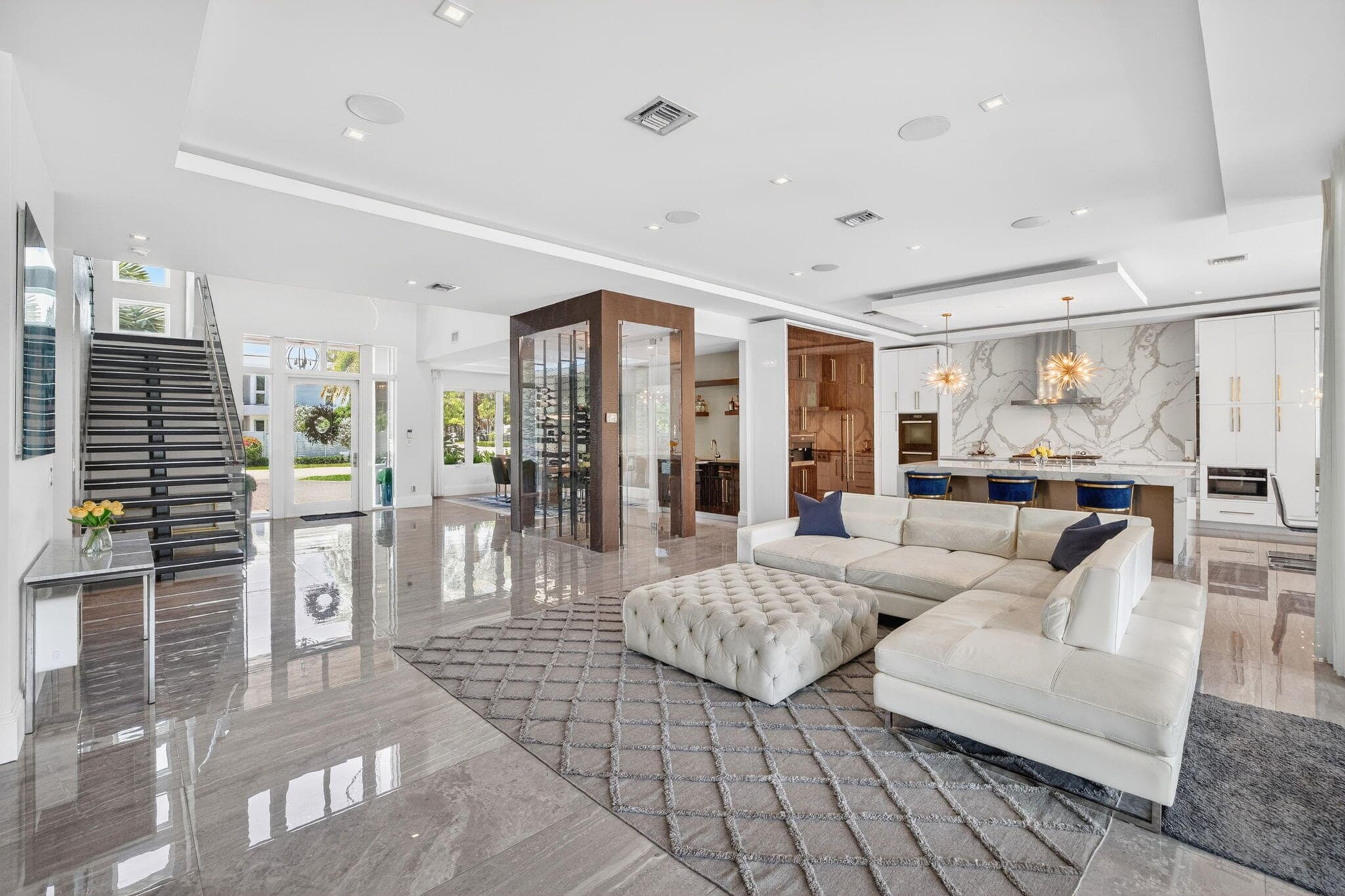 39 Pelican Drive, Fort Lauderdale, FL 33301 — photo 13 of 137