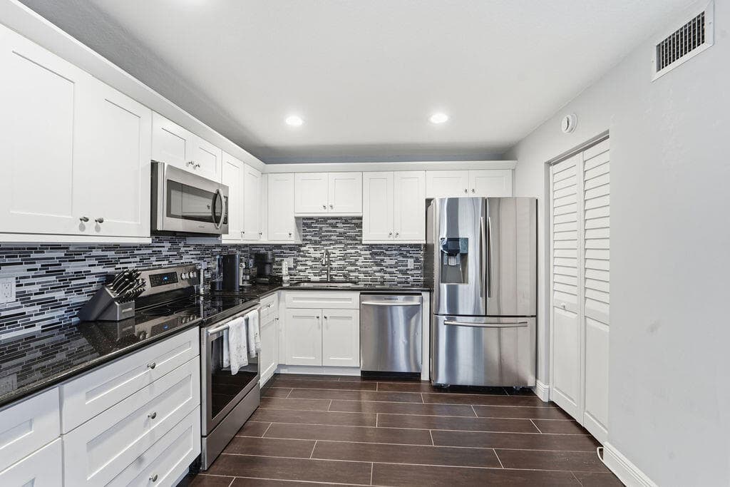 4759 Sable Pine Circle B2, West Palm Beach, FL 33417 — photo 3 of 39