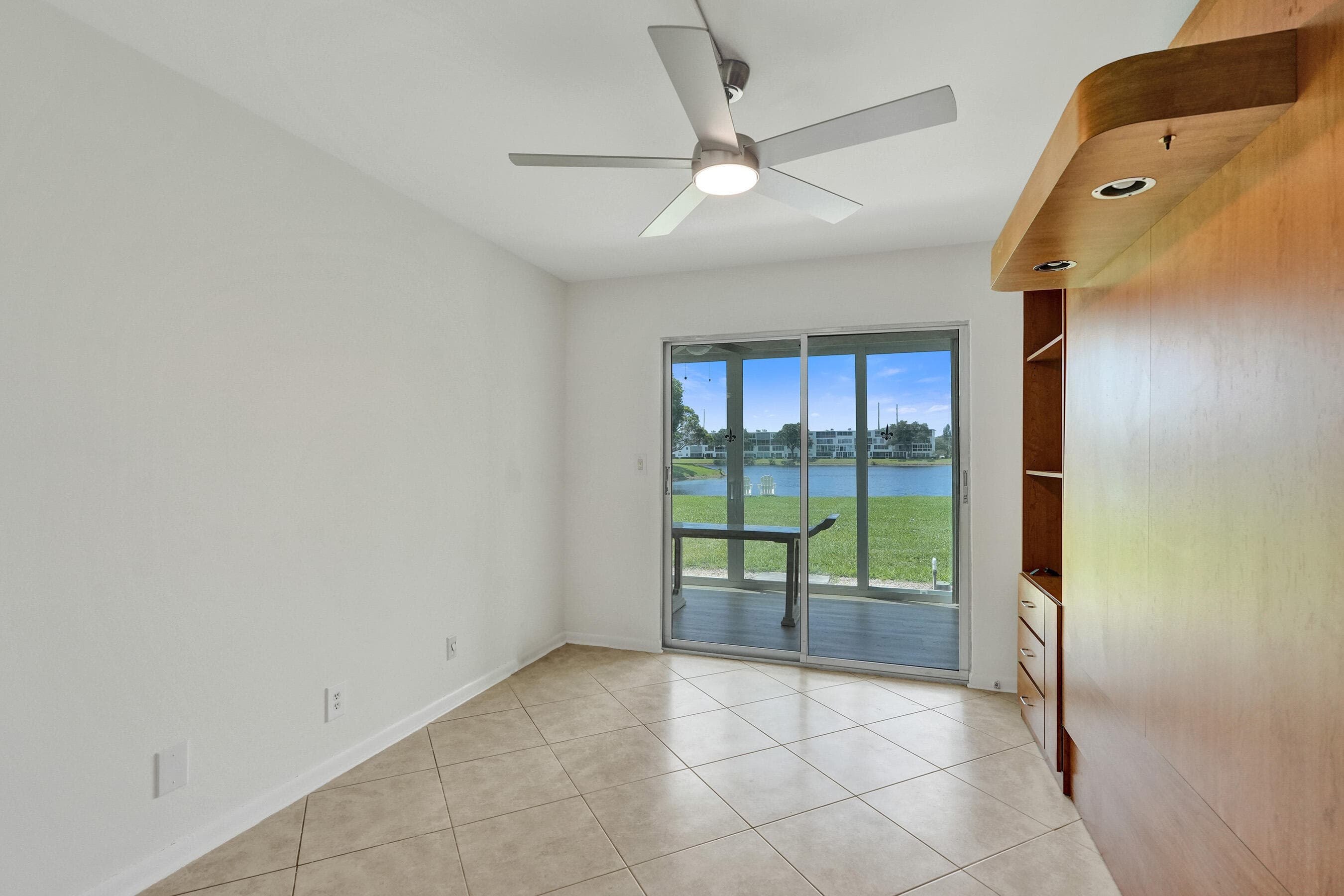 1112 Oakridge 1112, Deerfield Beach, FL 33442 — photo 19 of 37