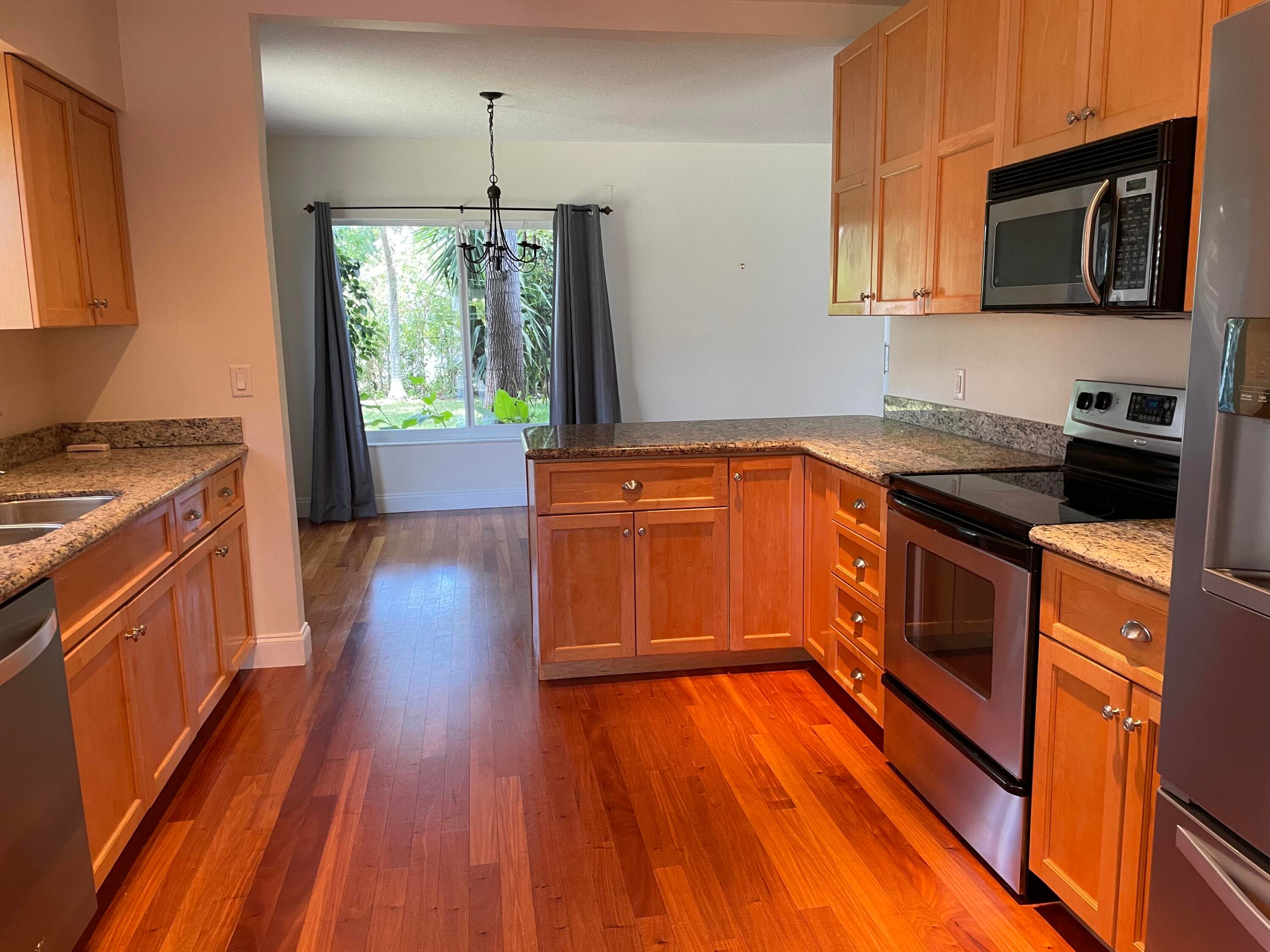 465 NE 34th Street, Boca Raton, FL 33431 — photo 5 of 9