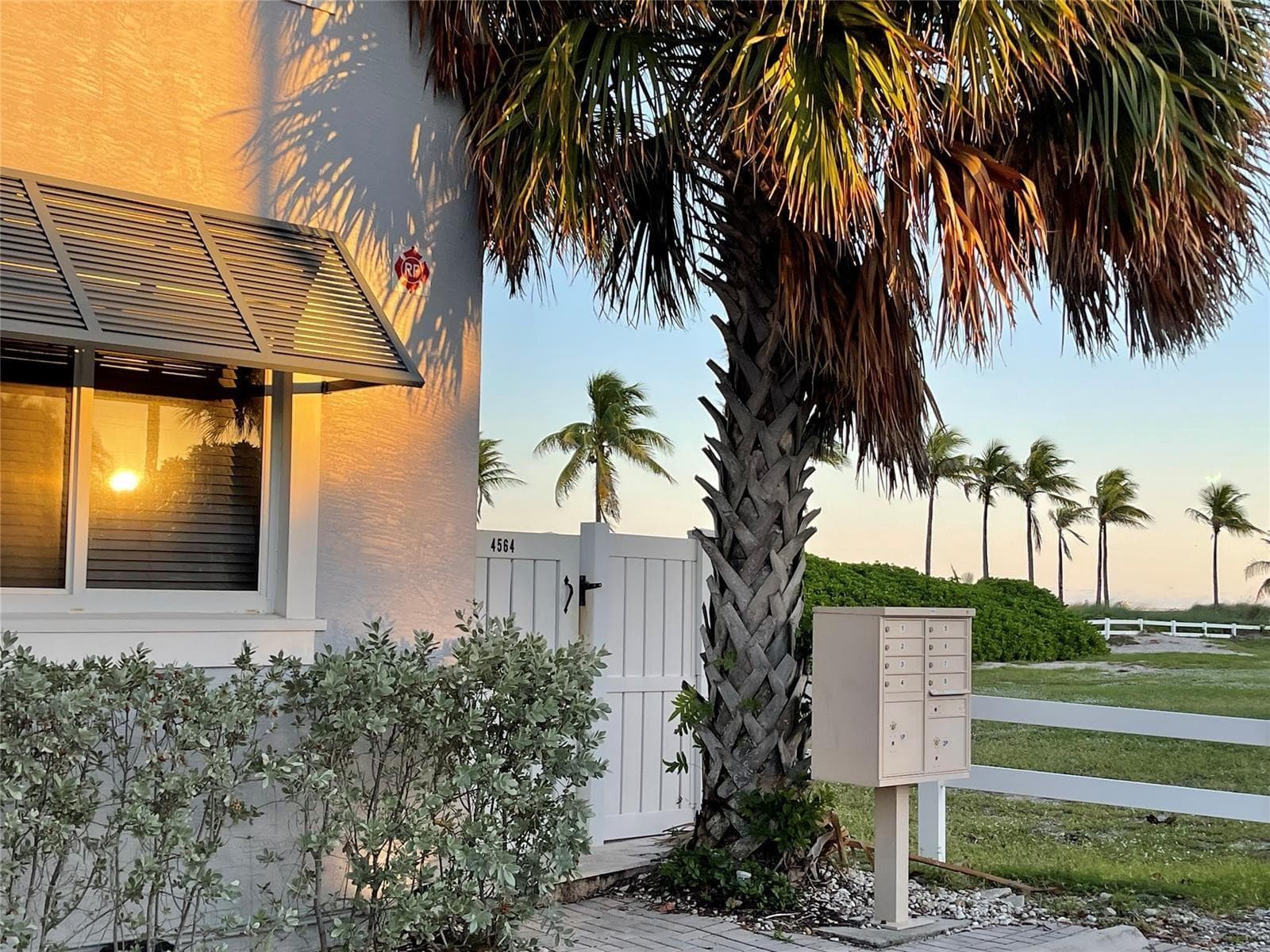 4564 El Mar Drive 5, Lauderdale-By-The-Sea, FL 33308 — photo 12 of 24