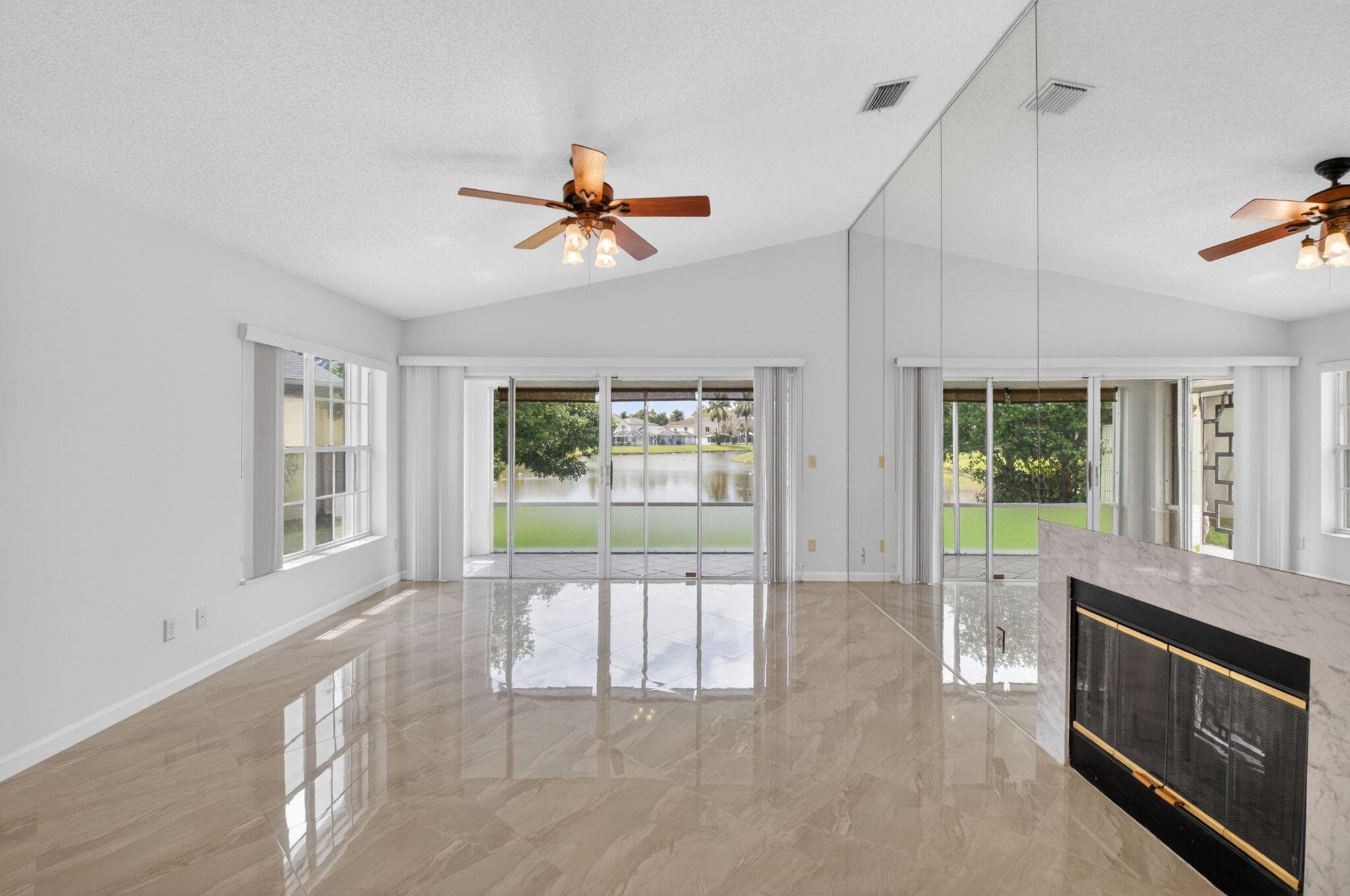 6413 Lansdowne Circle, Boynton Beach, FL 33472 — photo 8 of 52