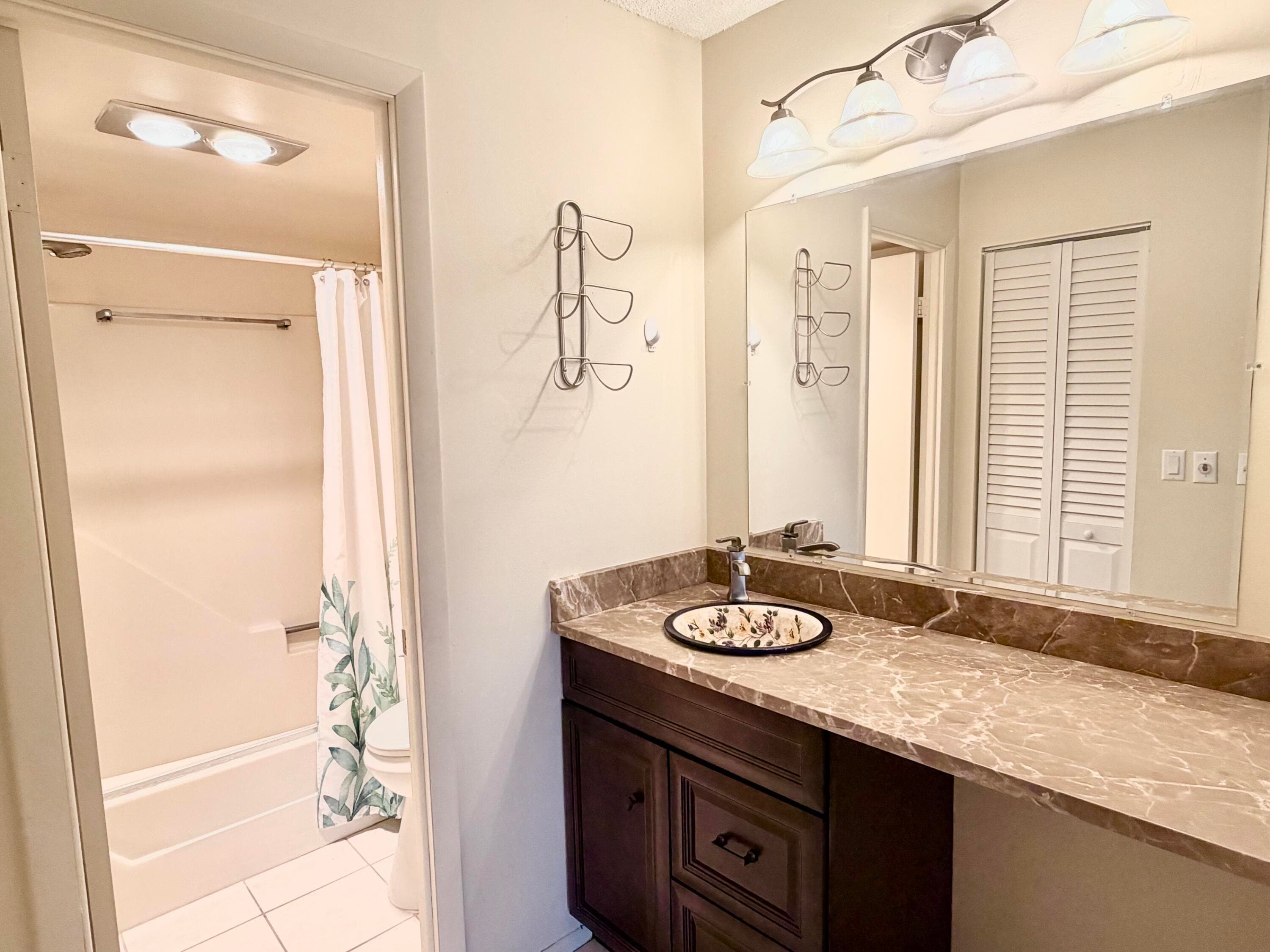 120 Lake Evelyn Drive, West Palm Beach, FL 33411 — photo 13 of 32