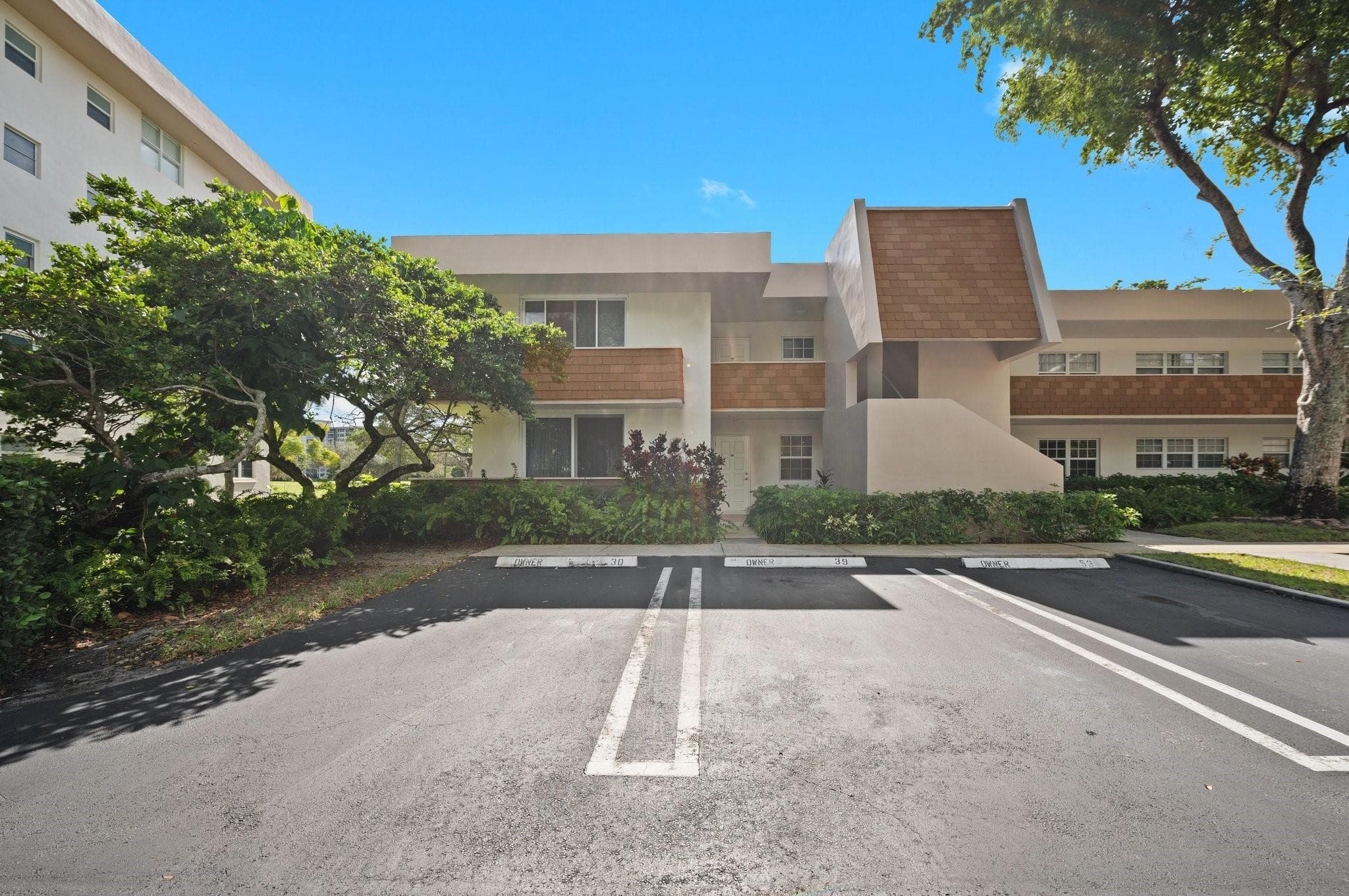 3700 Oaks Clubhouse Drive 106, Pompano Beach, FL 33069 — photo 24 of 30