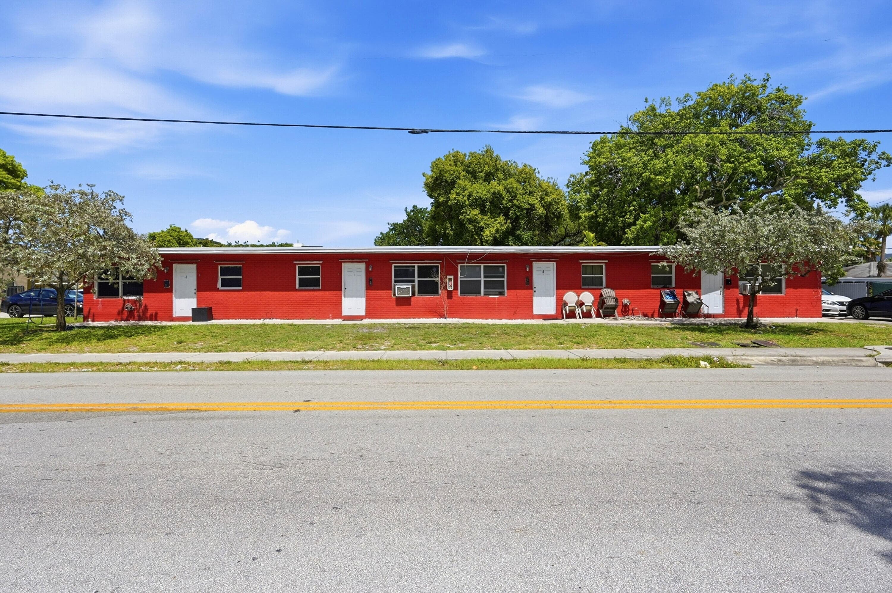 840 NW 3rd Street 1-4, Fort Lauderdale, FL 33311 — photo 3 of 19