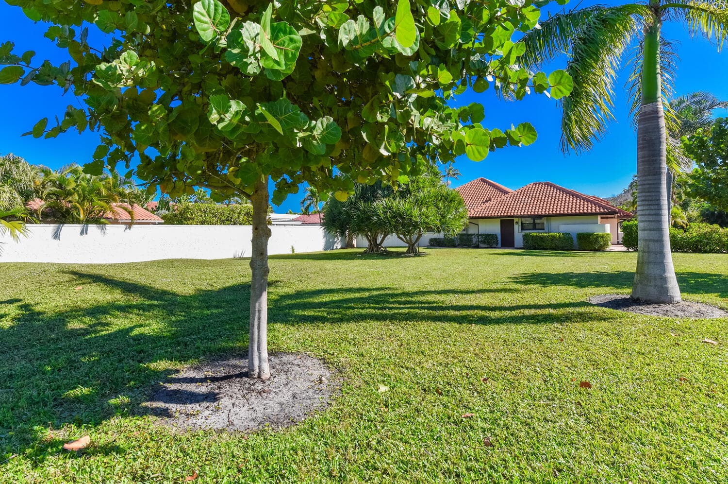 1469 Vía Privada, Jupiter, FL 33477 — photo 3 of 39