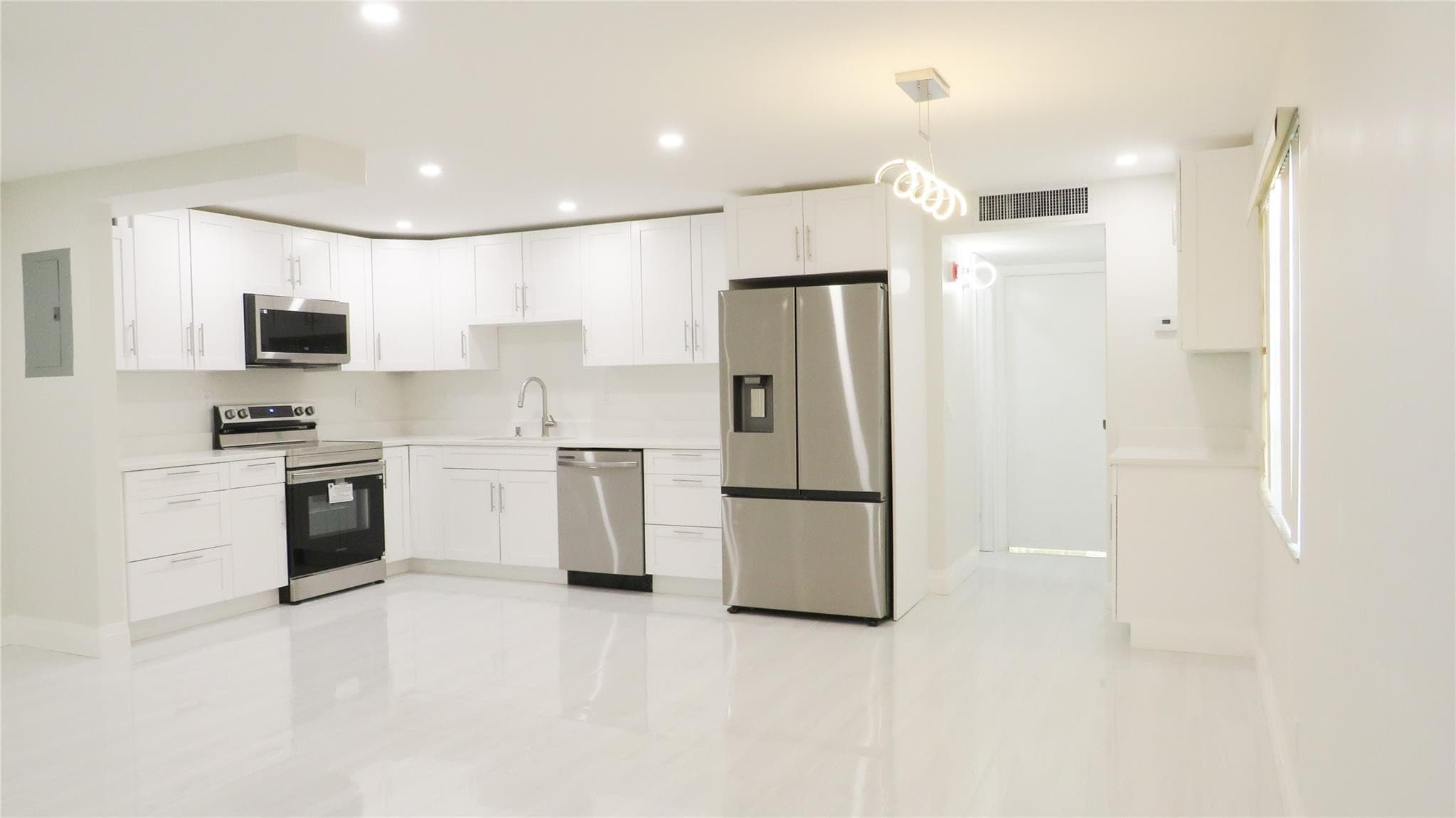 343 Normandy 343, Delray Beach, FL 33484 — photo 5 of 21