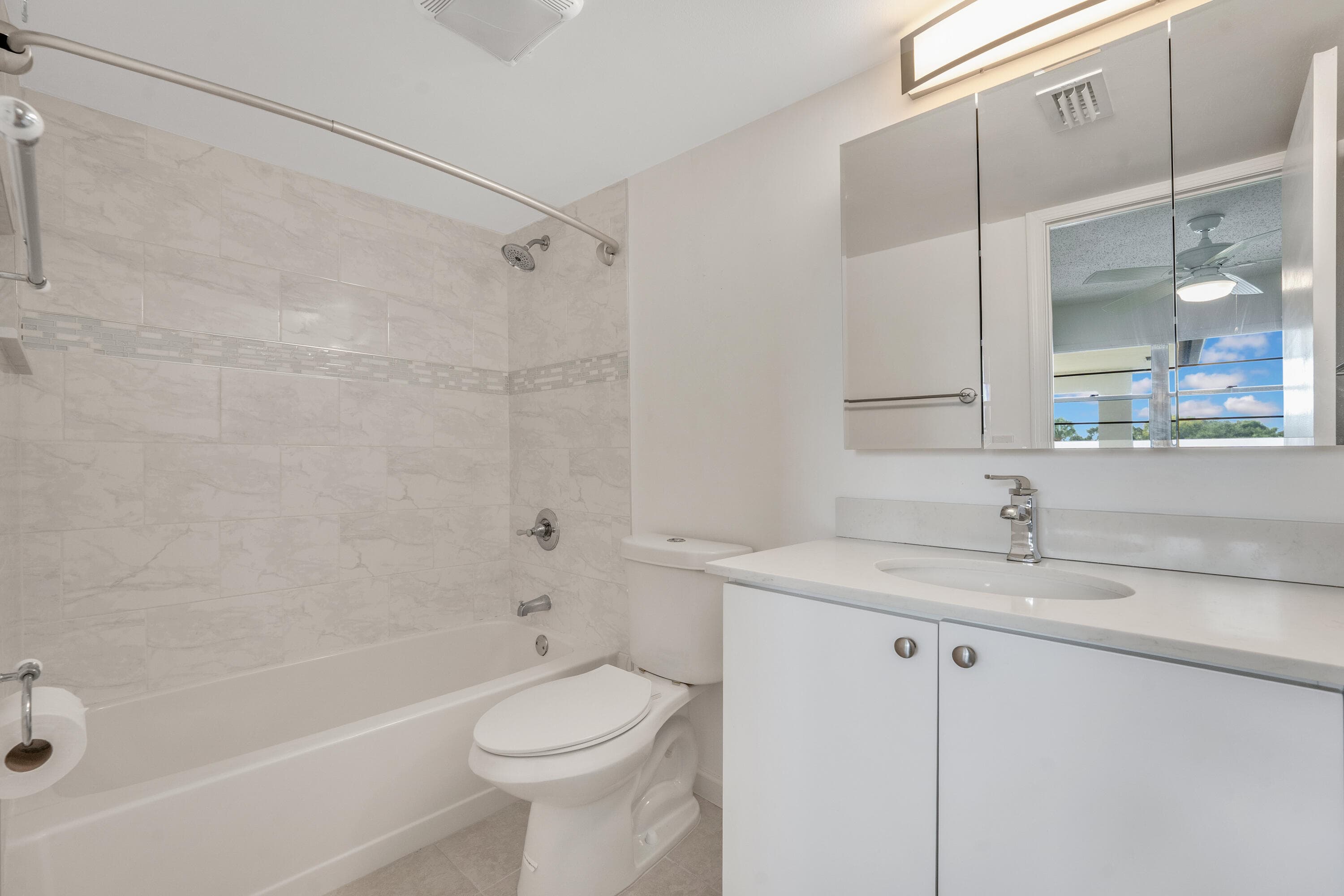 3075 Gardens E Drive 24, Palm Beach Gardens, FL 33410 — photo 11 of 20