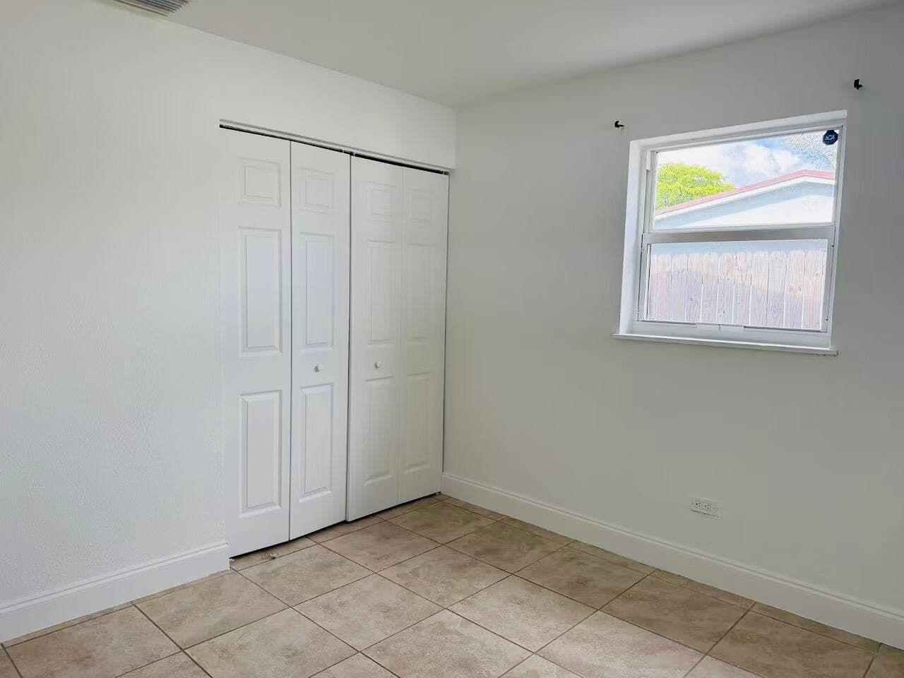 6250 SW 39th Street, Davie, FL 33314 — photo 6 of 16