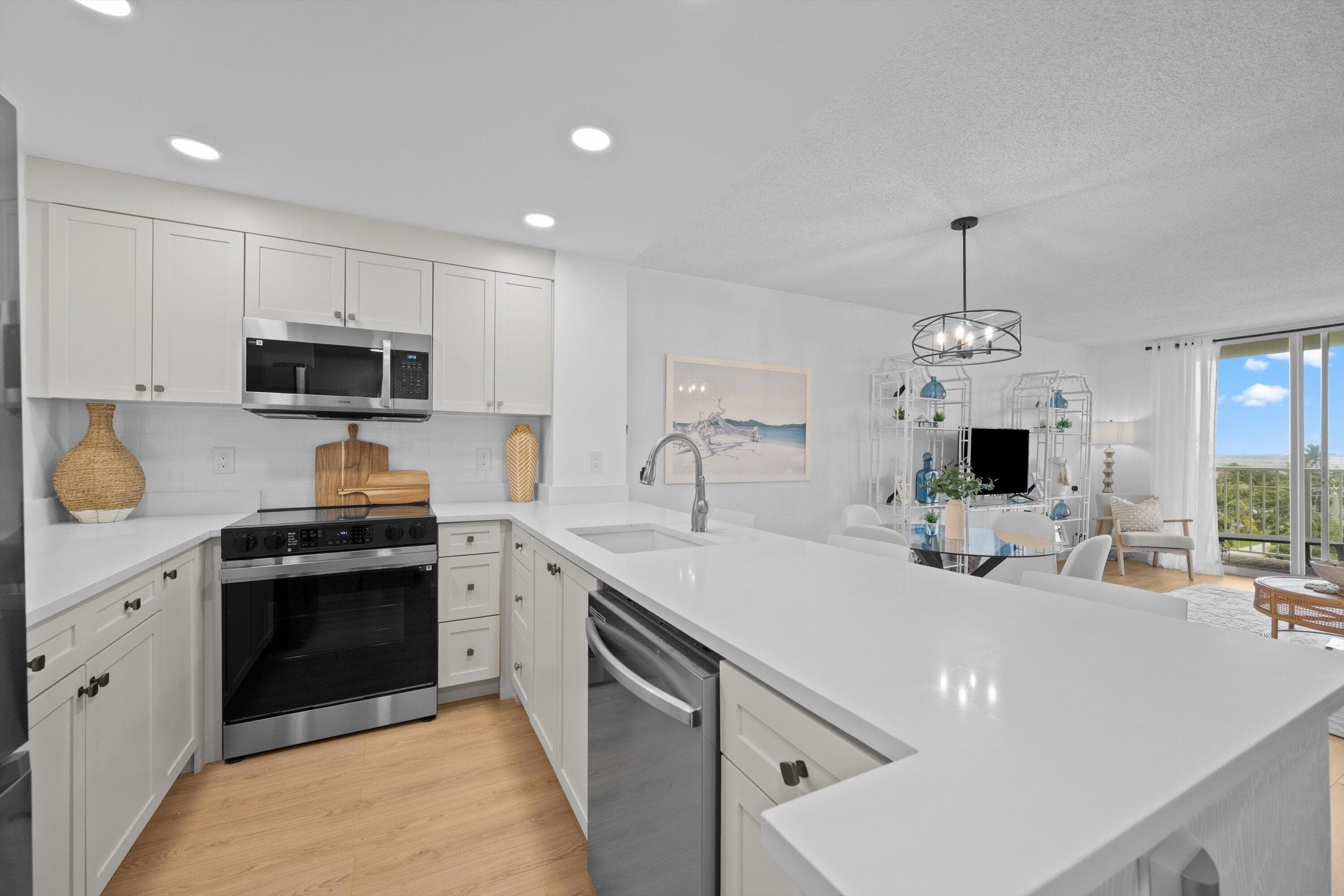 3540 S Ocean Boulevard 612, South Palm Beach, FL 33480 — photo 2 of 34