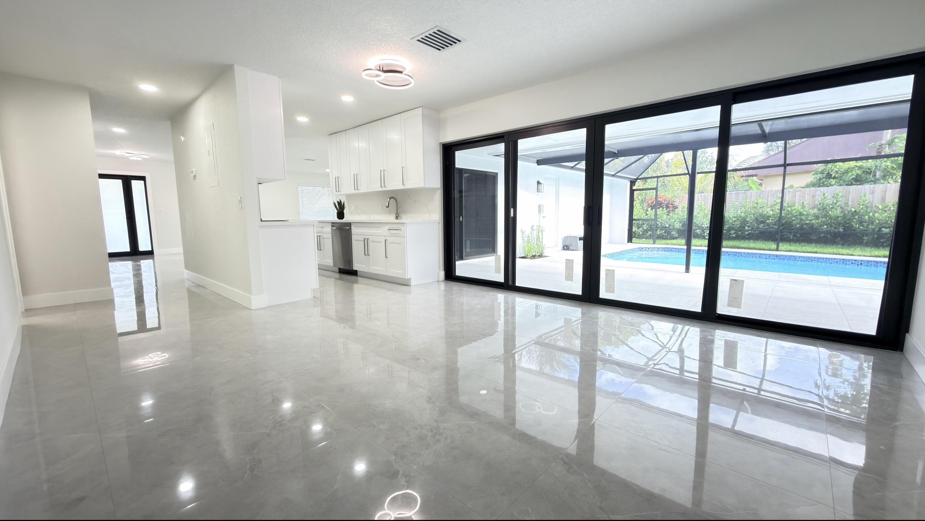 712 E Boulevard Chatelaine, Delray Beach, FL 33445 — photo 9 of 31