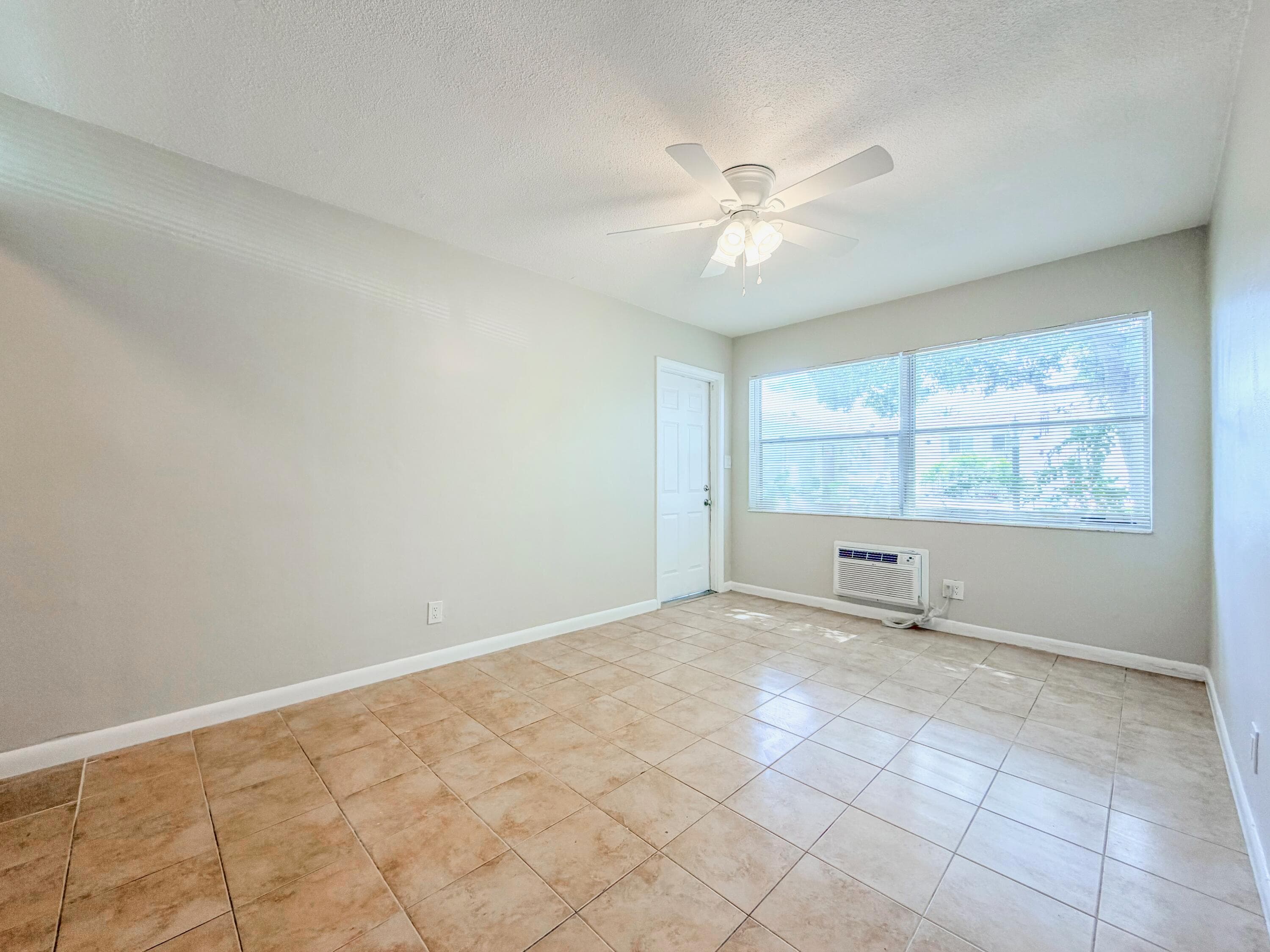 1101 NE 23rd Terrace #4, Pompano Beach, FL 33062 — photo 4 of 14