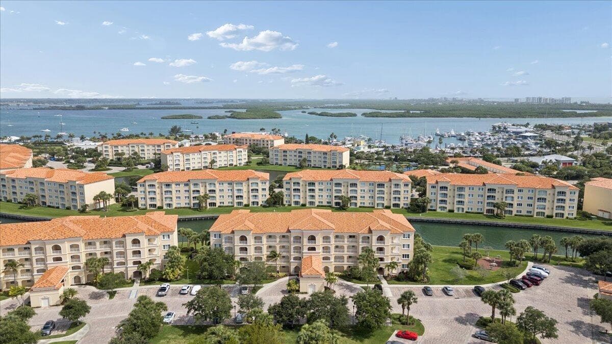 19 W Harbour Isle Dr Drive W 202, Fort Pierce, FL 34949 — photo 1 of 35