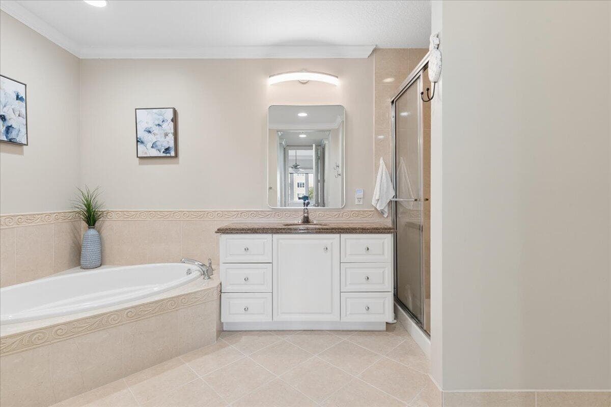 19 W Harbour Isle Dr Drive W 202, Fort Pierce, FL 34949 — photo 28 of 35