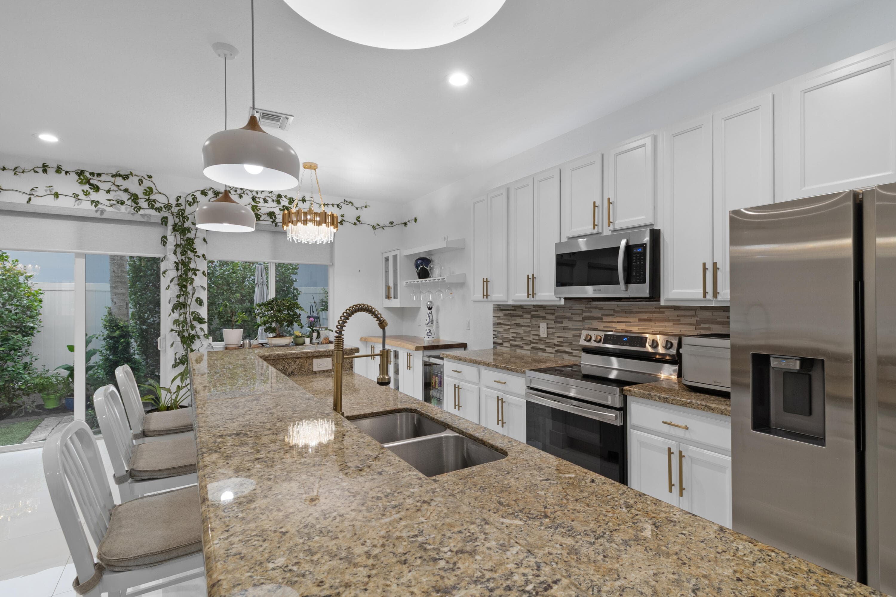 732 SE 2nd Street 732, Pompano Beach, FL 33060 — photo 10 of 49