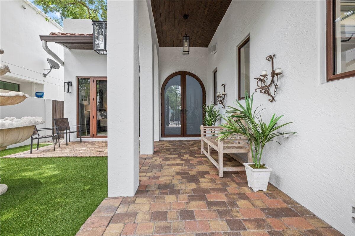 1312 SE 2nd Court, Fort Lauderdale, FL 33301 — photo 3 of 60