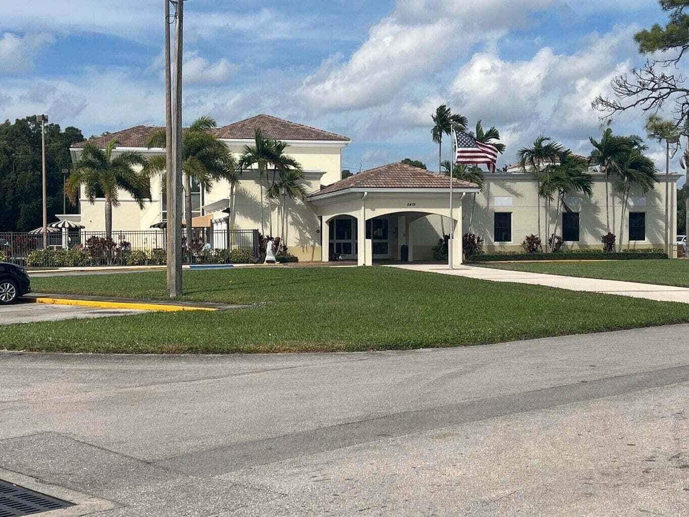 201 Oxford 600, West Palm Beach, FL 33417 — photo 28 of 45