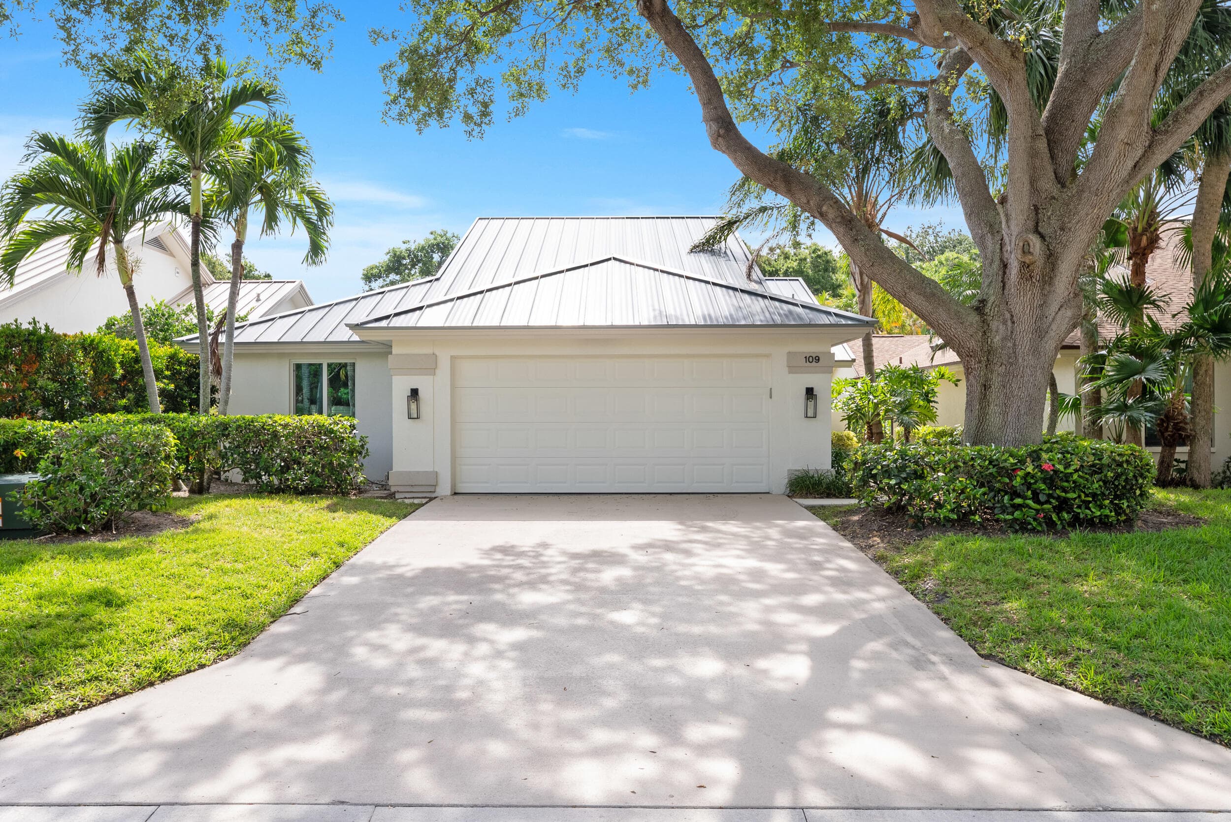 109 Harbourside Circle, Jupiter, FL 33477 — photo 1 of 41