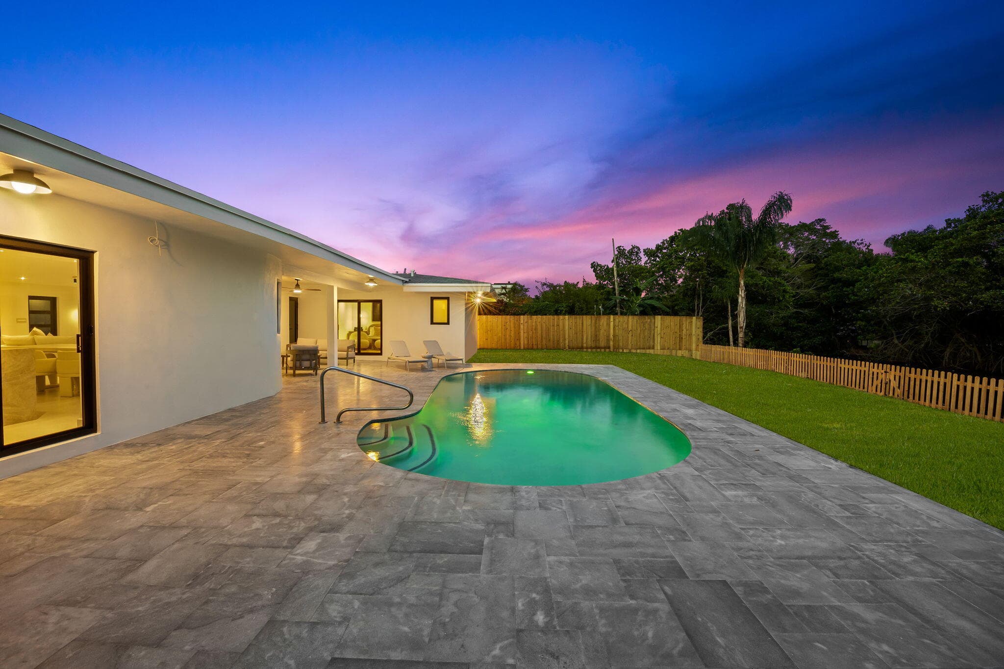 2370 NE 195th Street, Miami, FL 33180 — photo 23 of 30