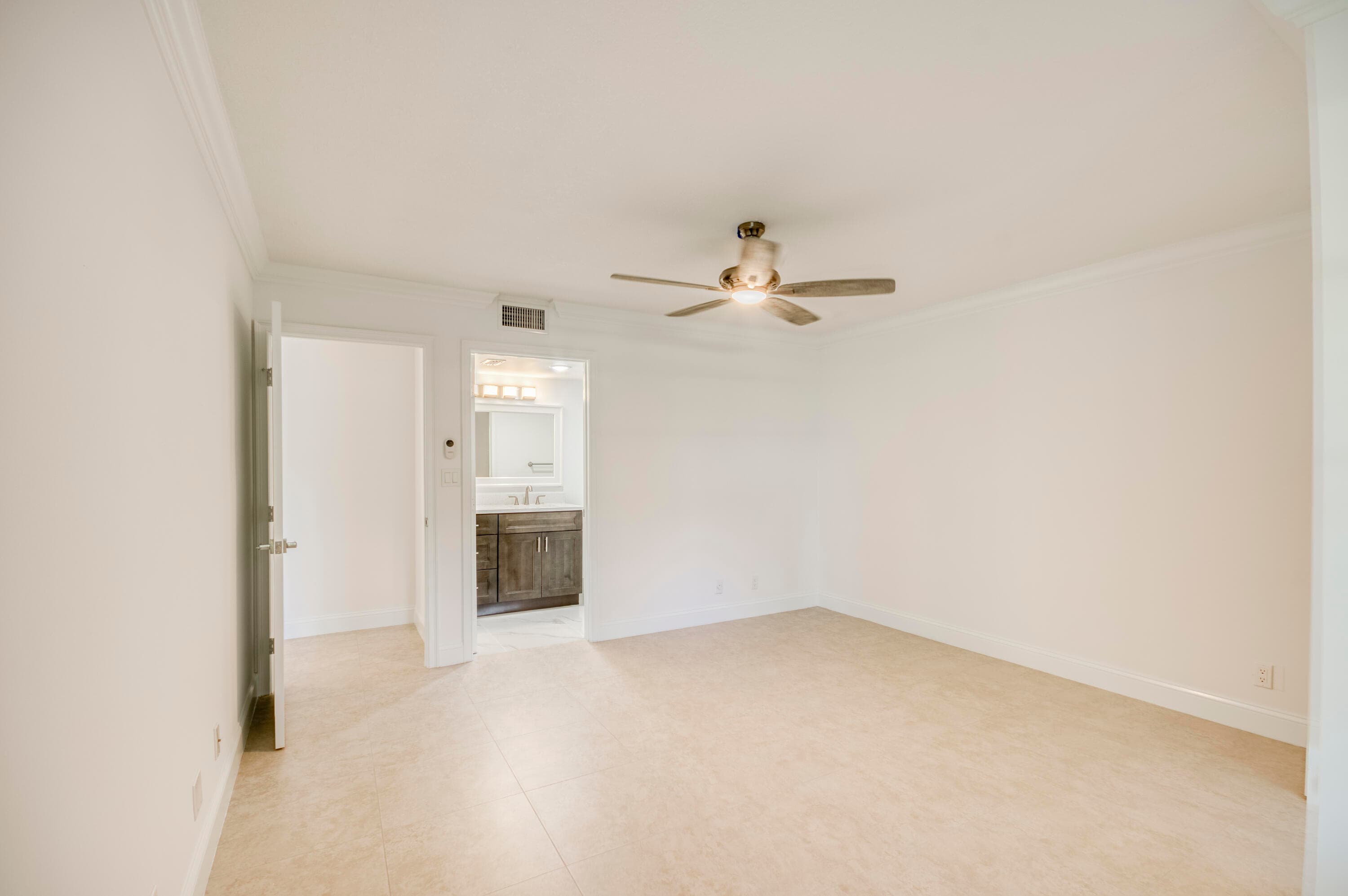 6865 Huntington Lane 105, Delray Beach, FL 33446 — photo 8 of 16