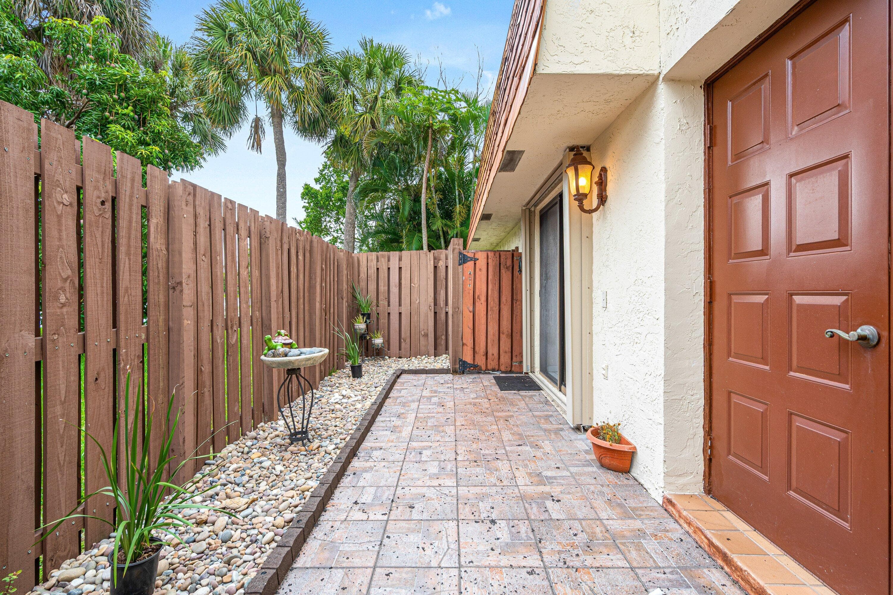 8321 S Coral Circle, North Lauderdale, FL 33068 — photo 4 of 49