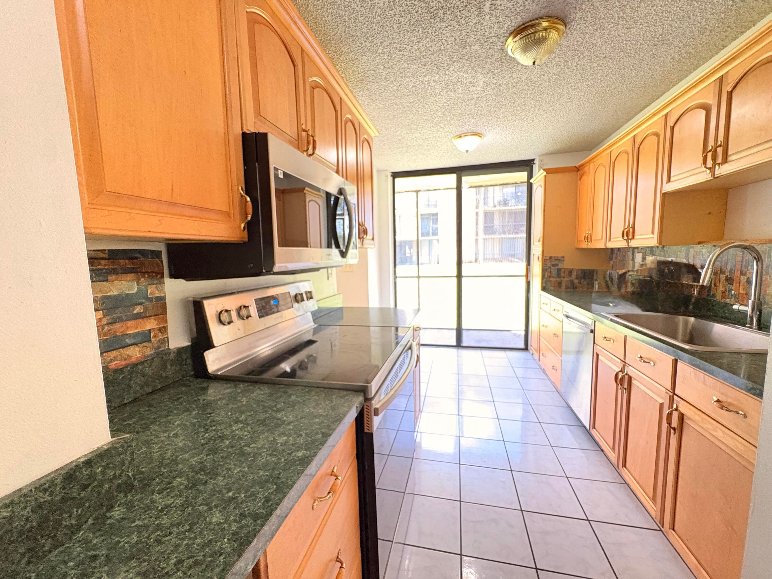 3590 Blue Lake Drive 104, Pompano Beach, FL 33064 — photo 5 of 15