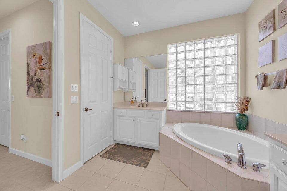 8821 Champions Way, Port St. Lucie, FL 34986 — photo 16 of 36