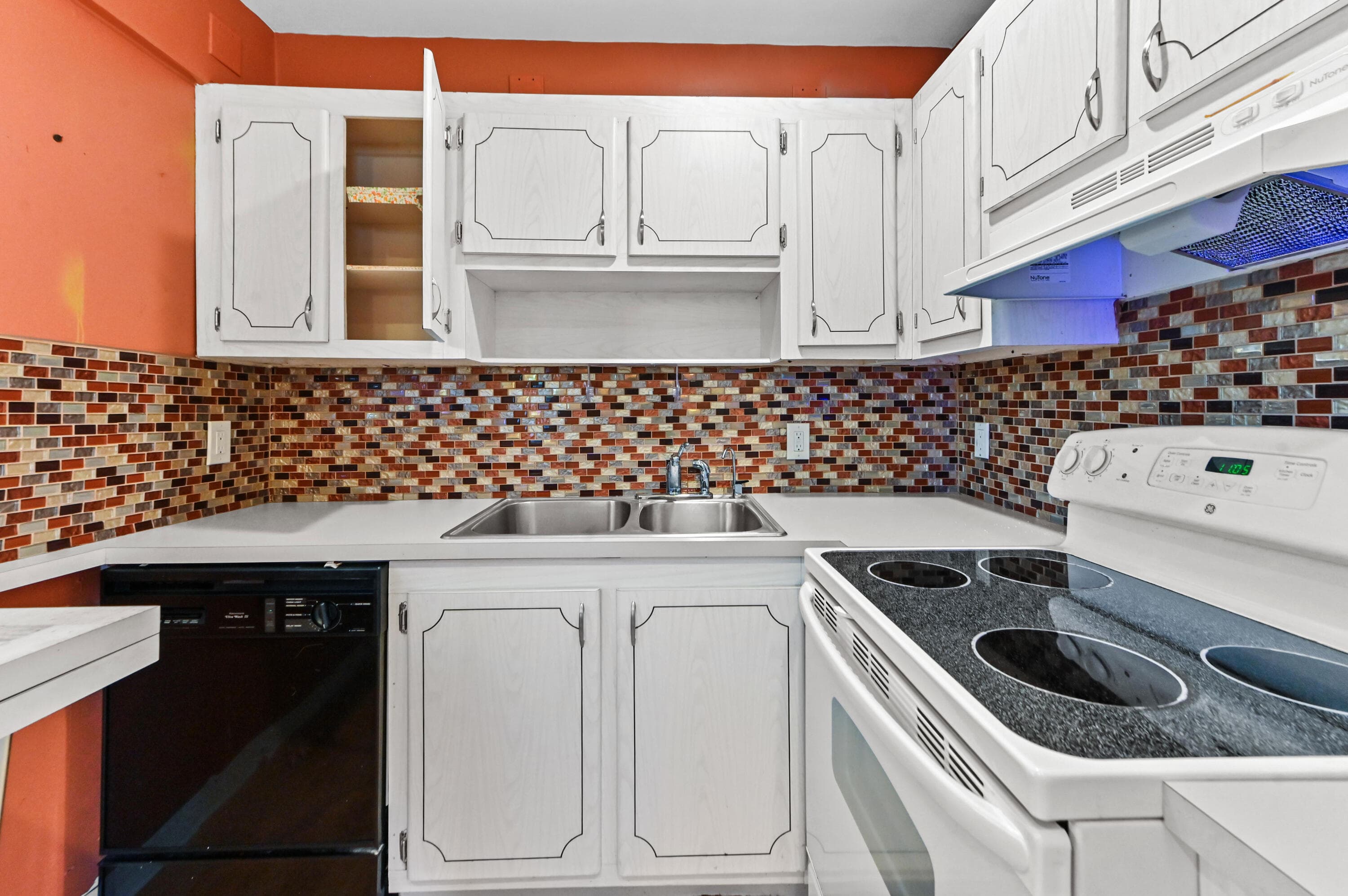 49 Seville C, Delray Beach, FL 33446 — photo 9 of 33