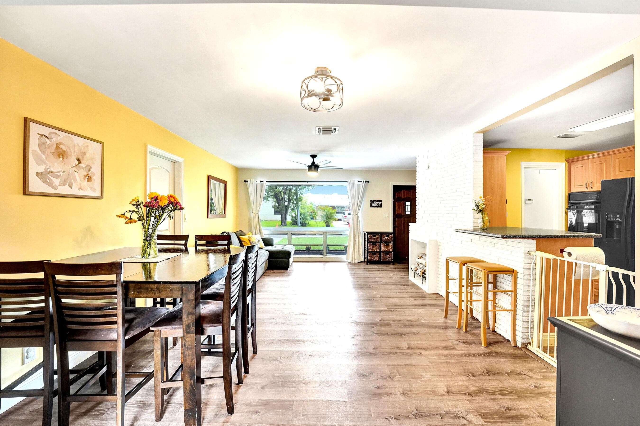 1341 N 30th Road, Hollywood, FL 33021 — photo 13 of 65